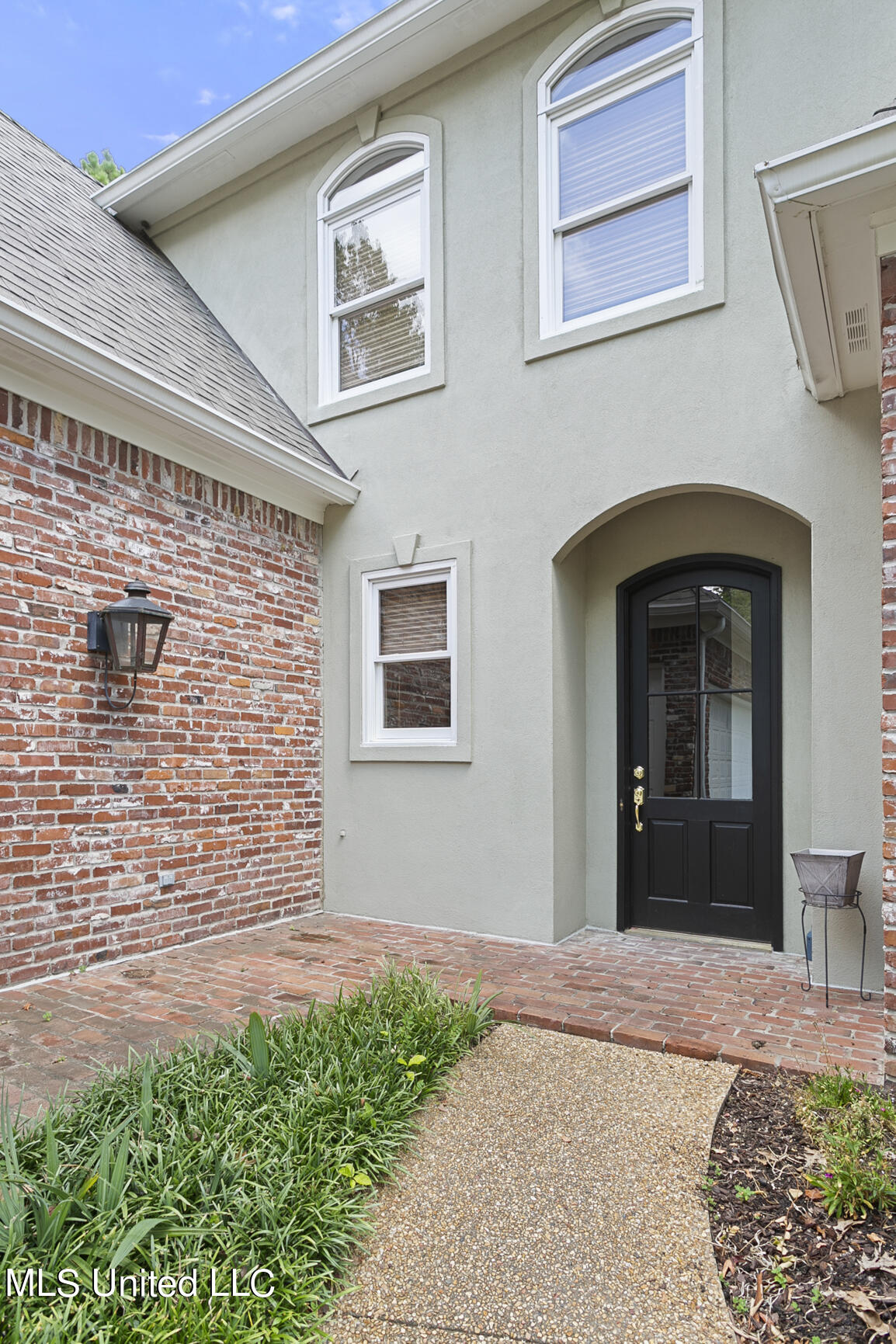 161 Overlook Pointe Drive