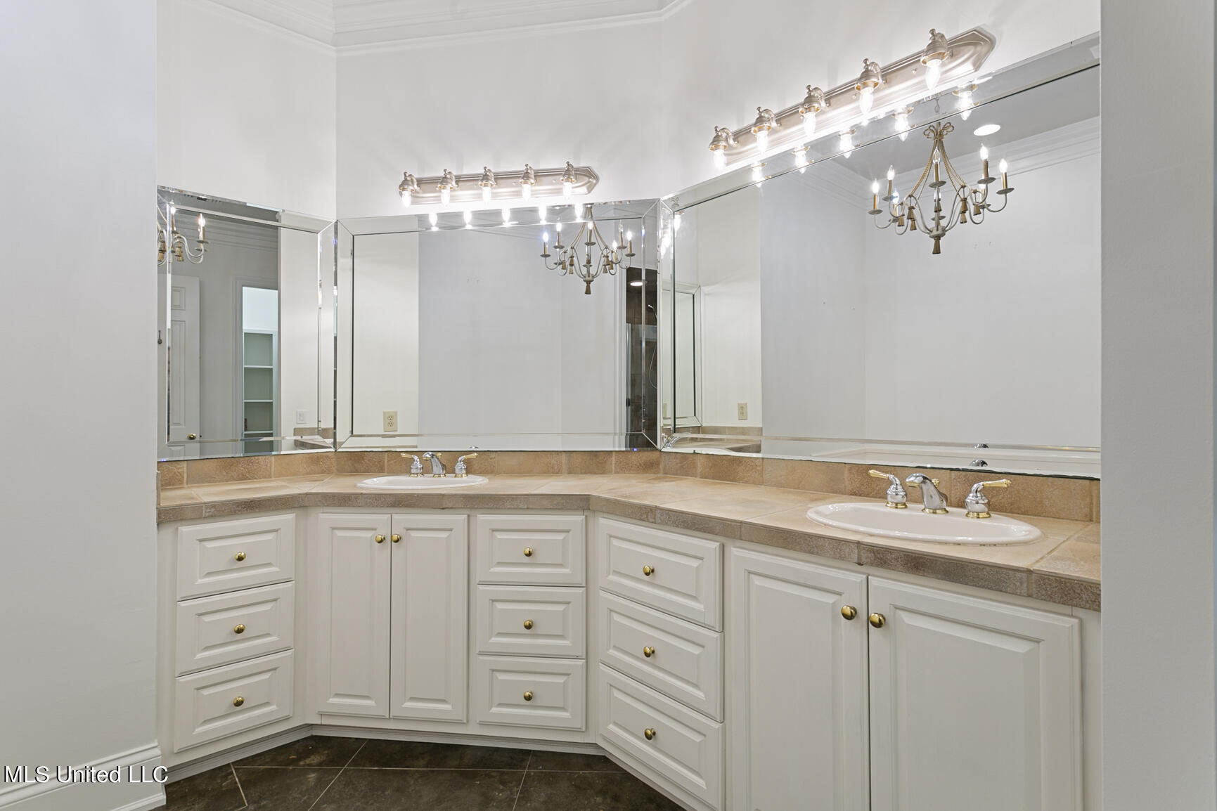 161 Overlook Pointe Drive