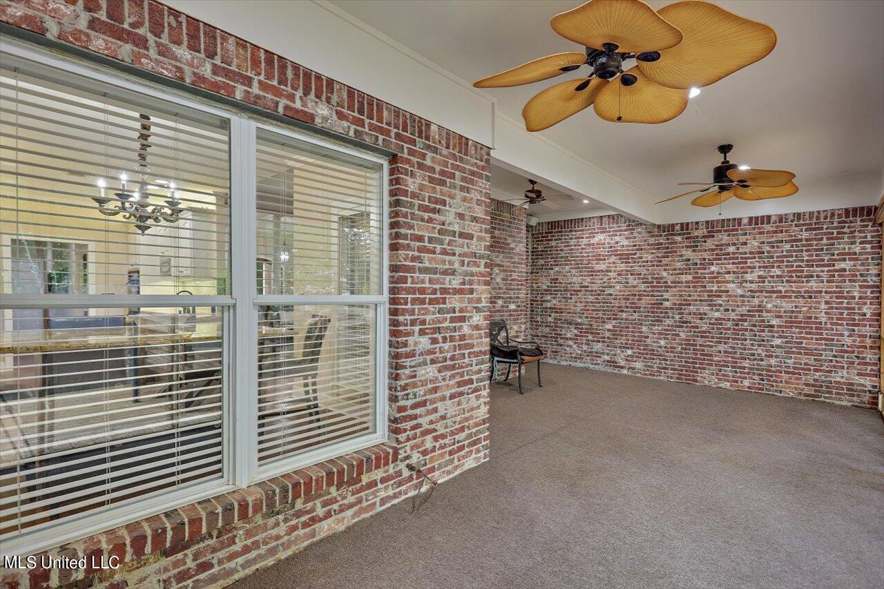 109 Fox Hollow Bend