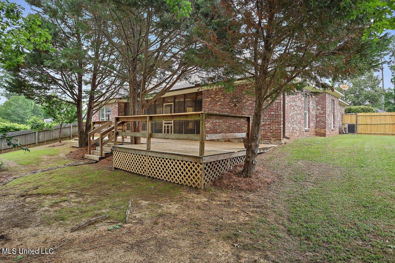 109 Fox Hollow Bend