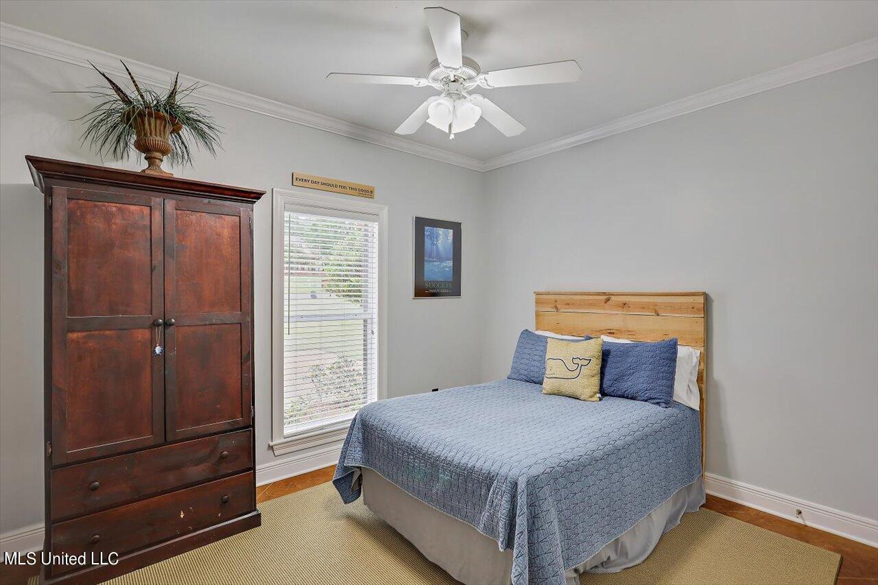 109 Fox Hollow Bend