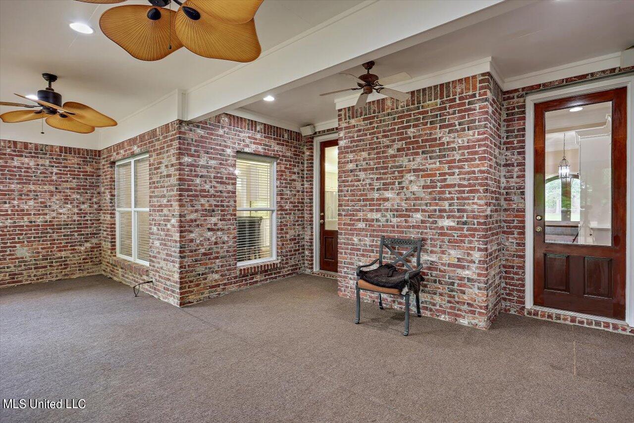 109 Fox Hollow Bend