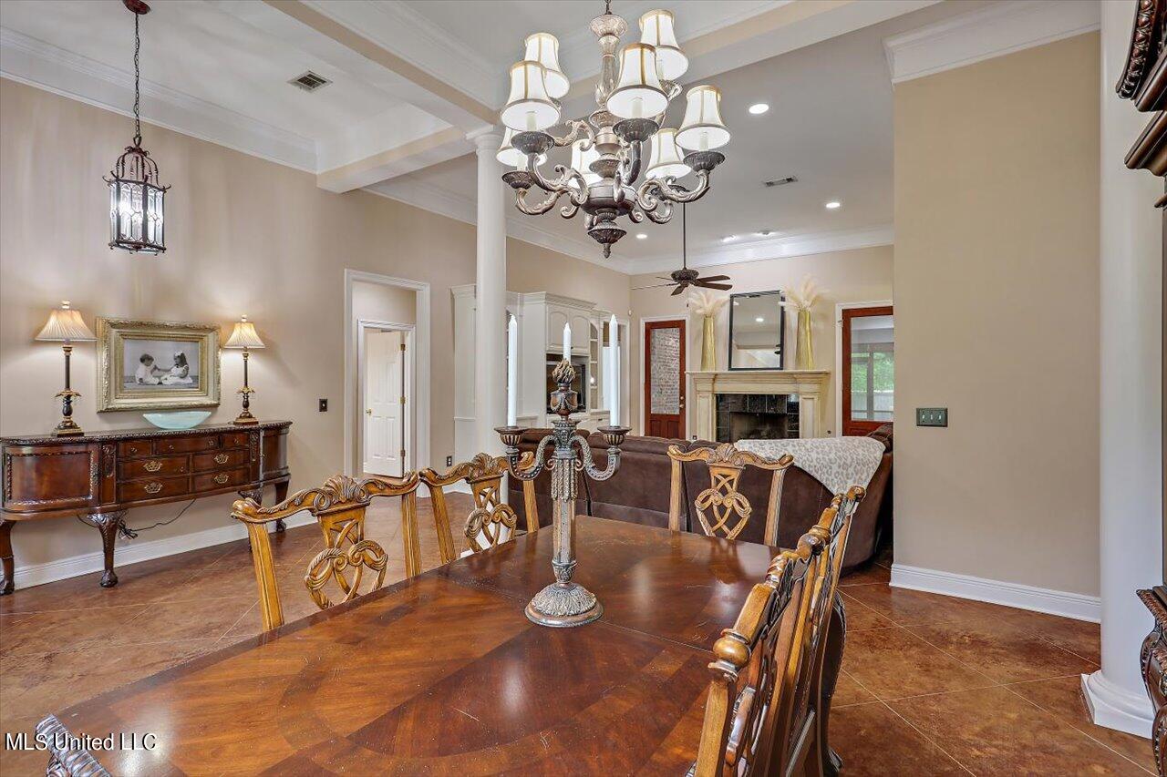 109 Fox Hollow Bend