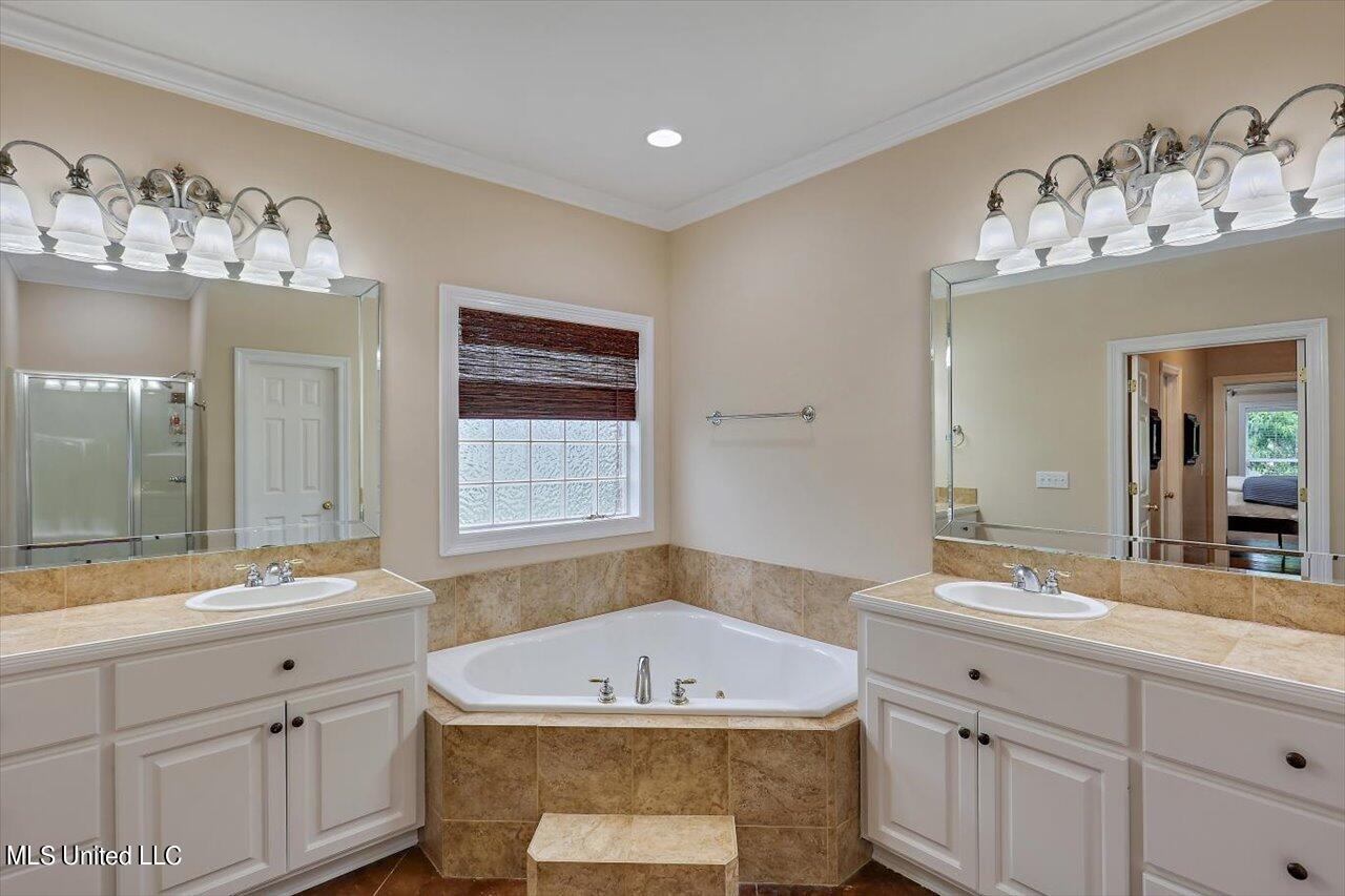 109 Fox Hollow Bend