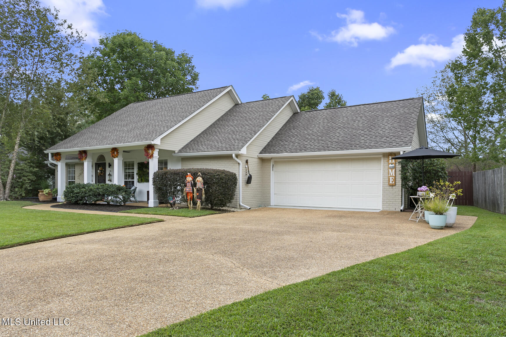 406 Hemlock Drive