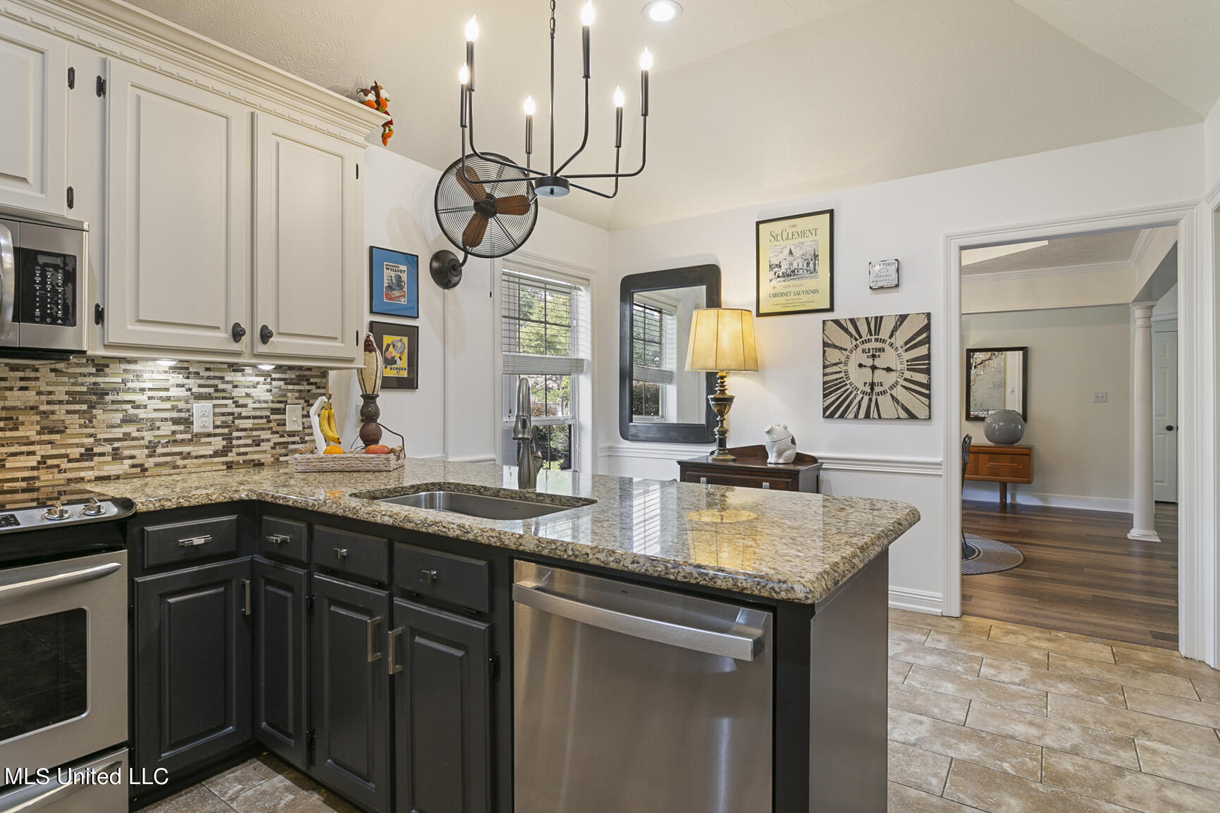 406 Hemlock Drive