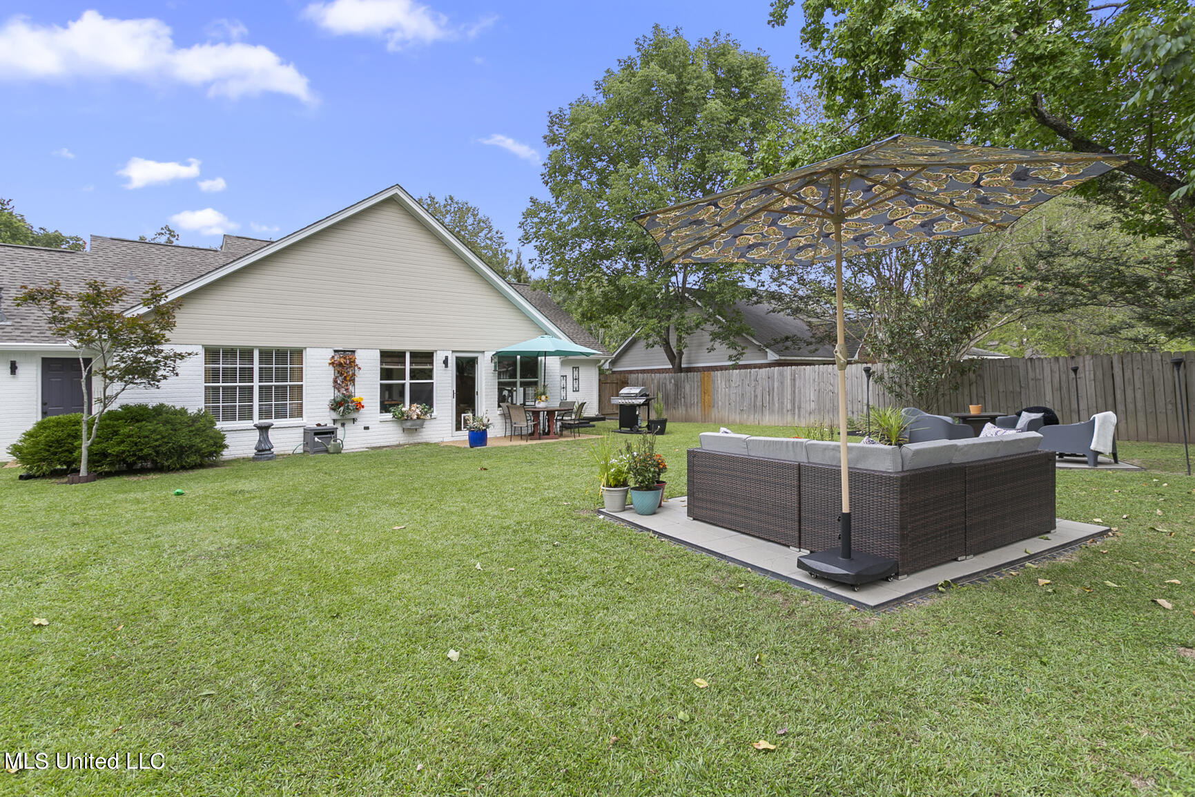 406 Hemlock Drive