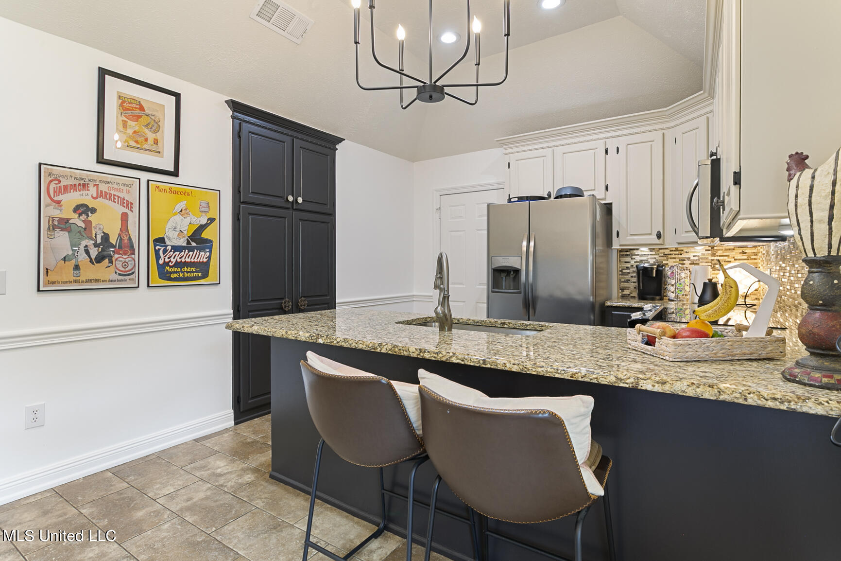 406 Hemlock Drive