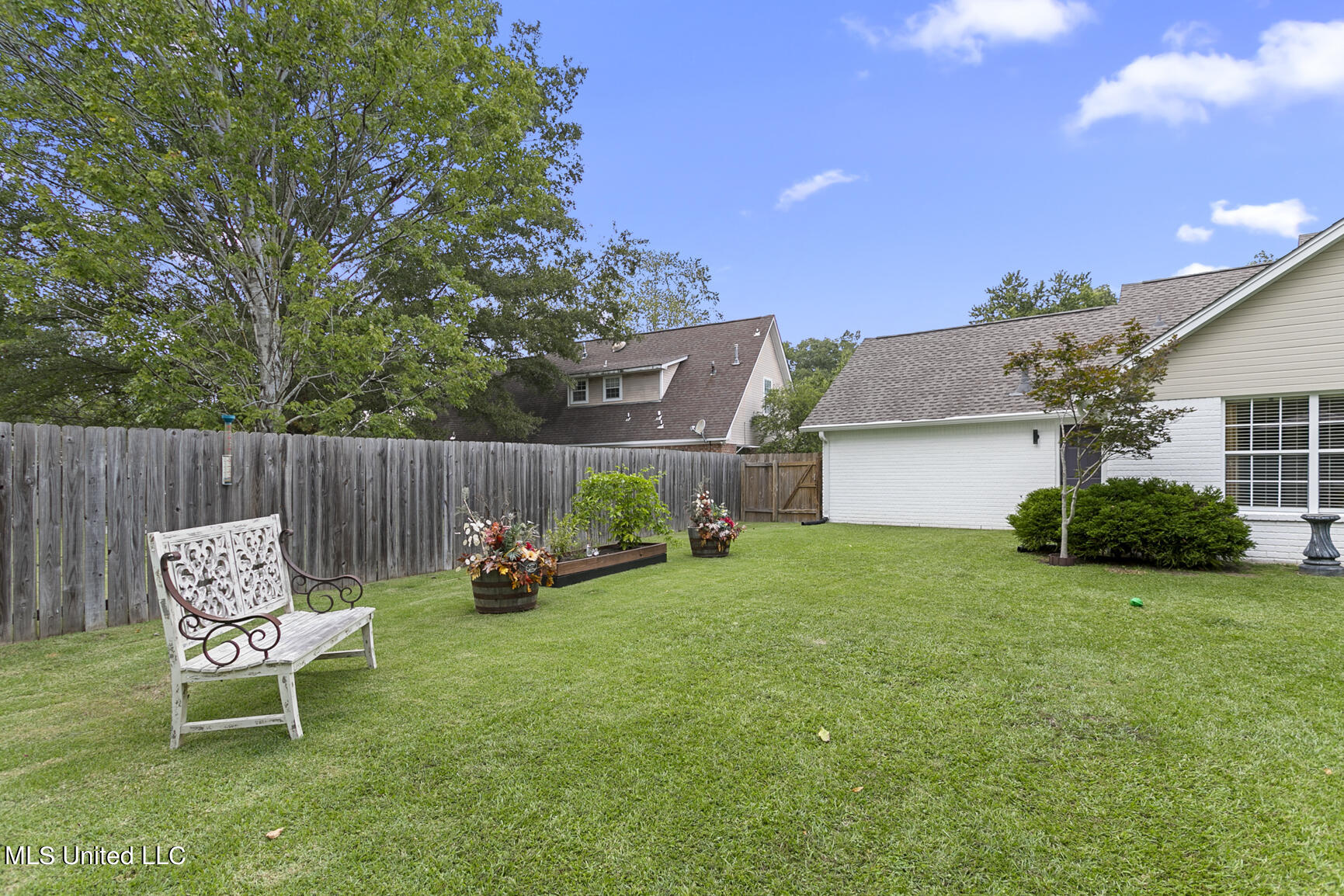 406 Hemlock Drive