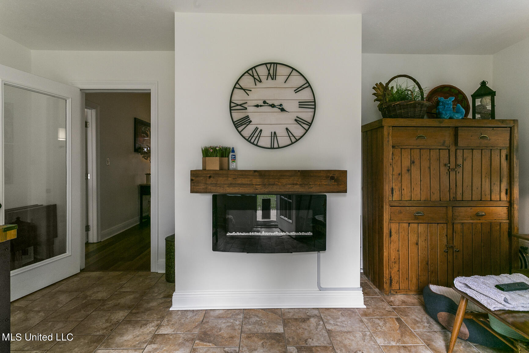 406 Hemlock Drive