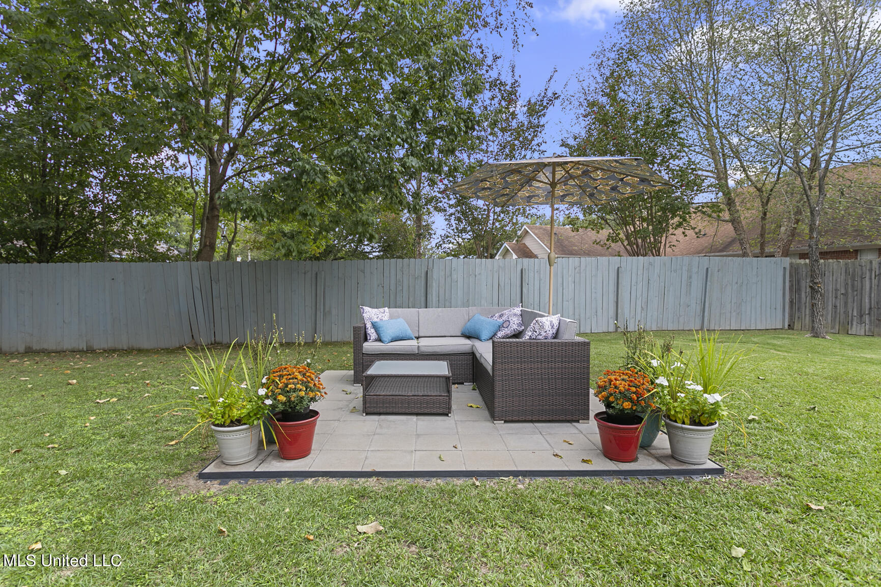 406 Hemlock Drive