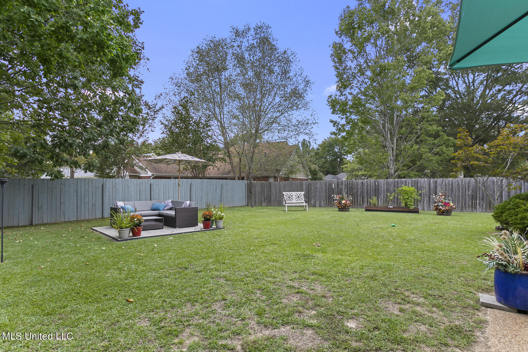 406 Hemlock Drive