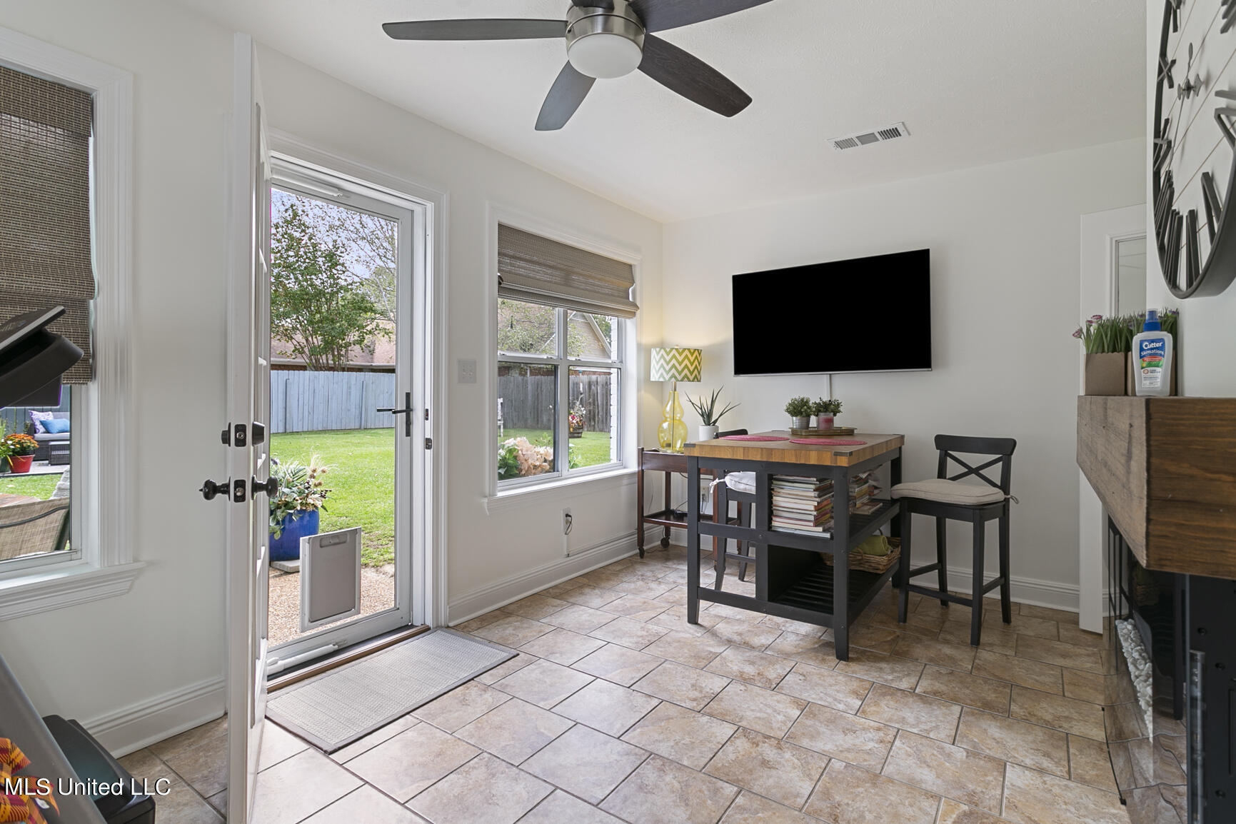 406 Hemlock Drive