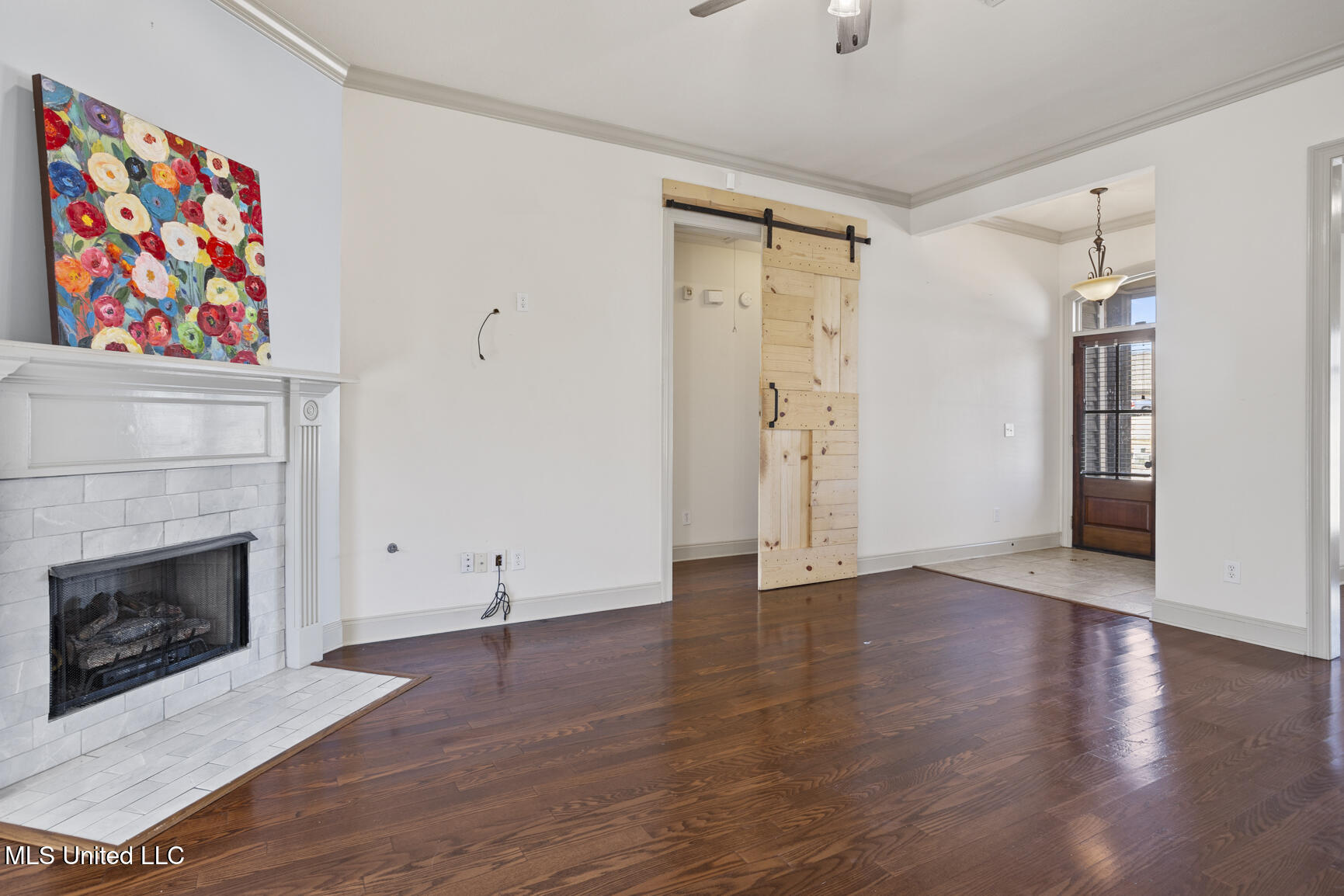 1911 E Ridge Circle