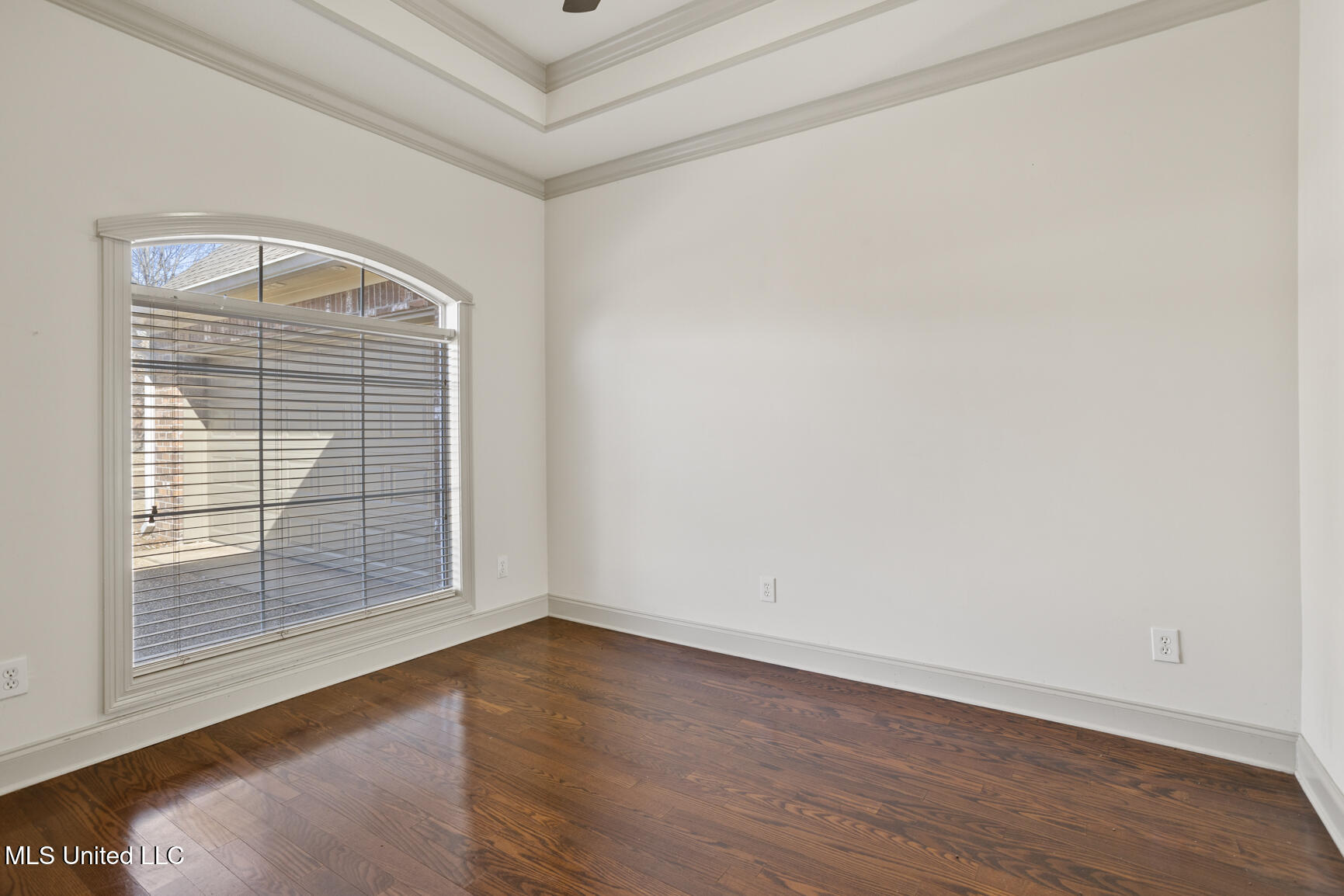 1911 E Ridge Circle