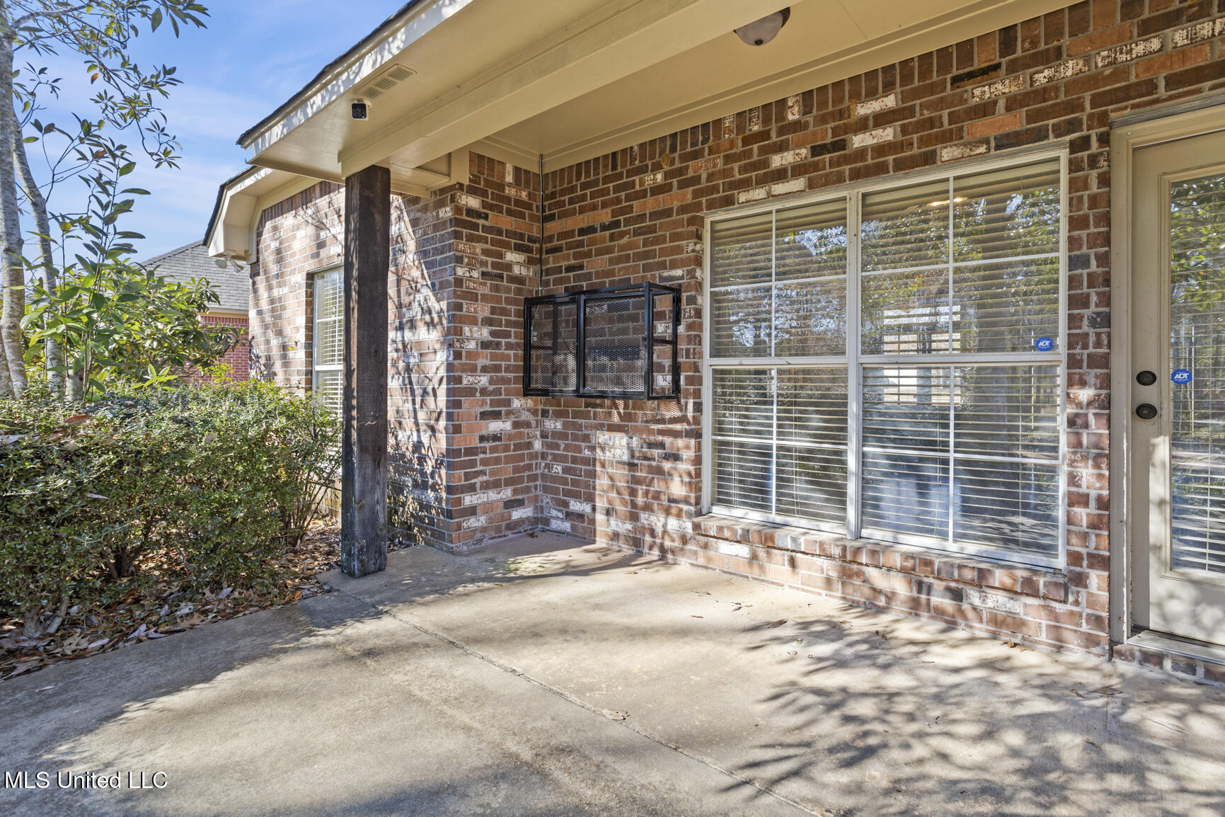 1911 E Ridge Circle