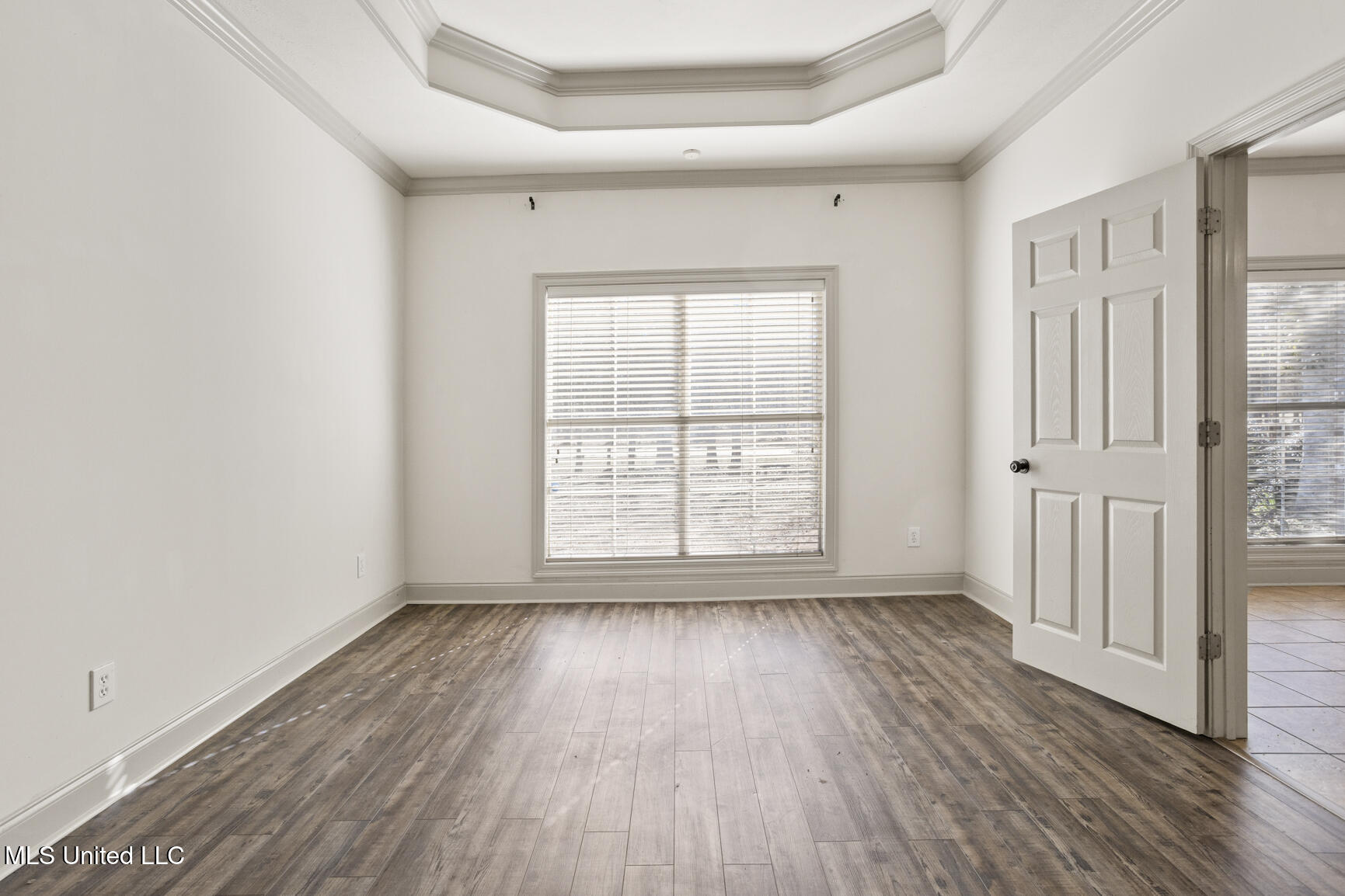 1911 E Ridge Circle