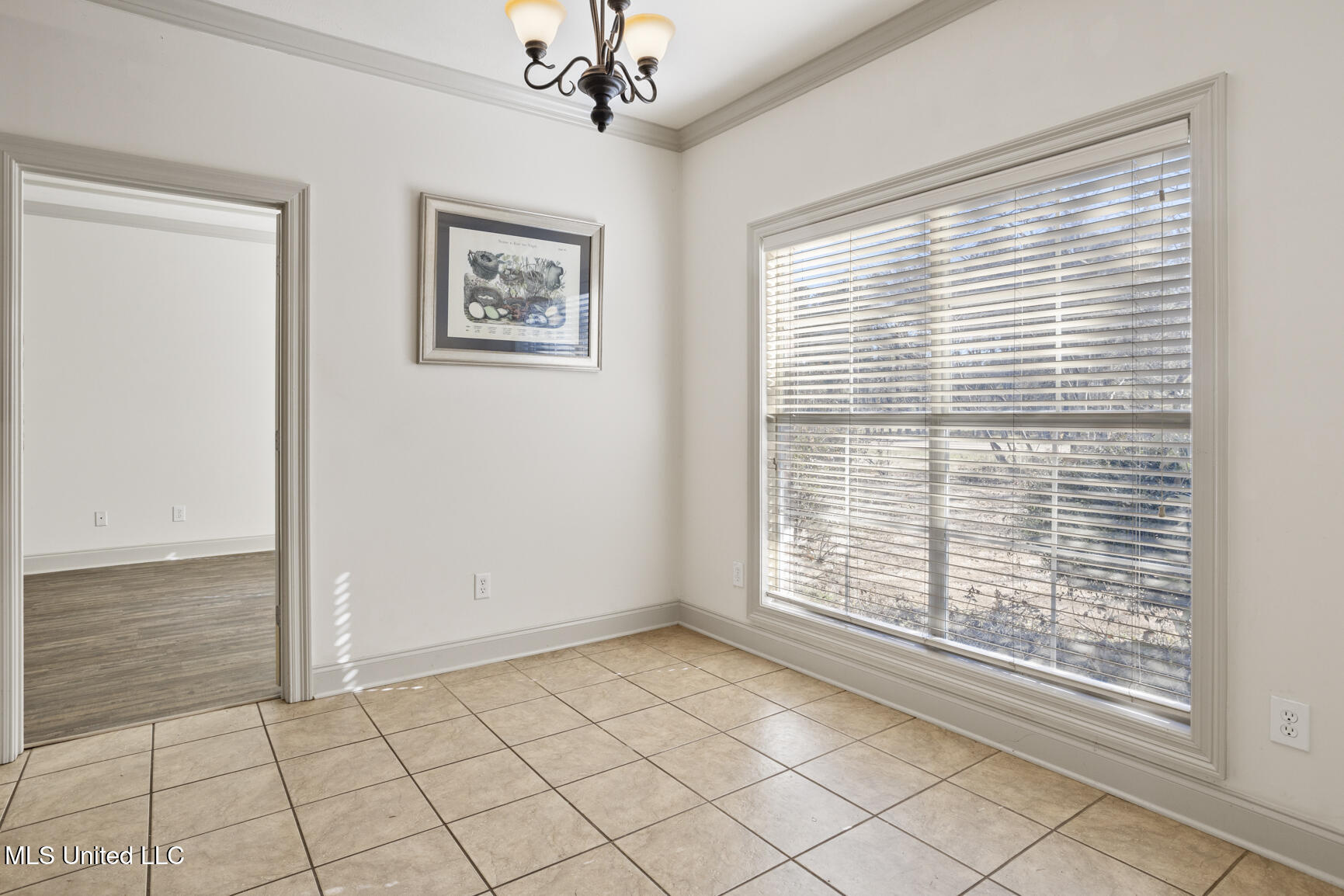 1911 E Ridge Circle