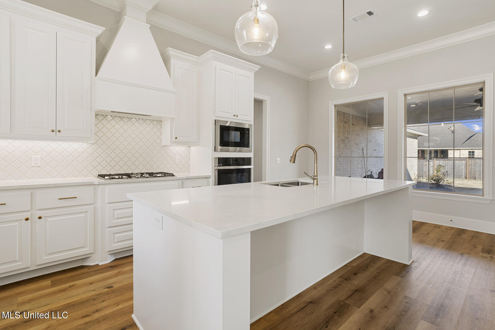261 Kingswood Place