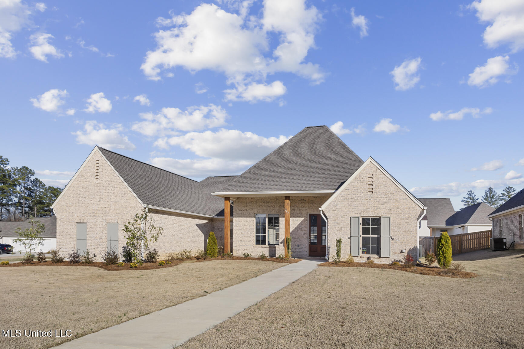 261 Kingswood Place