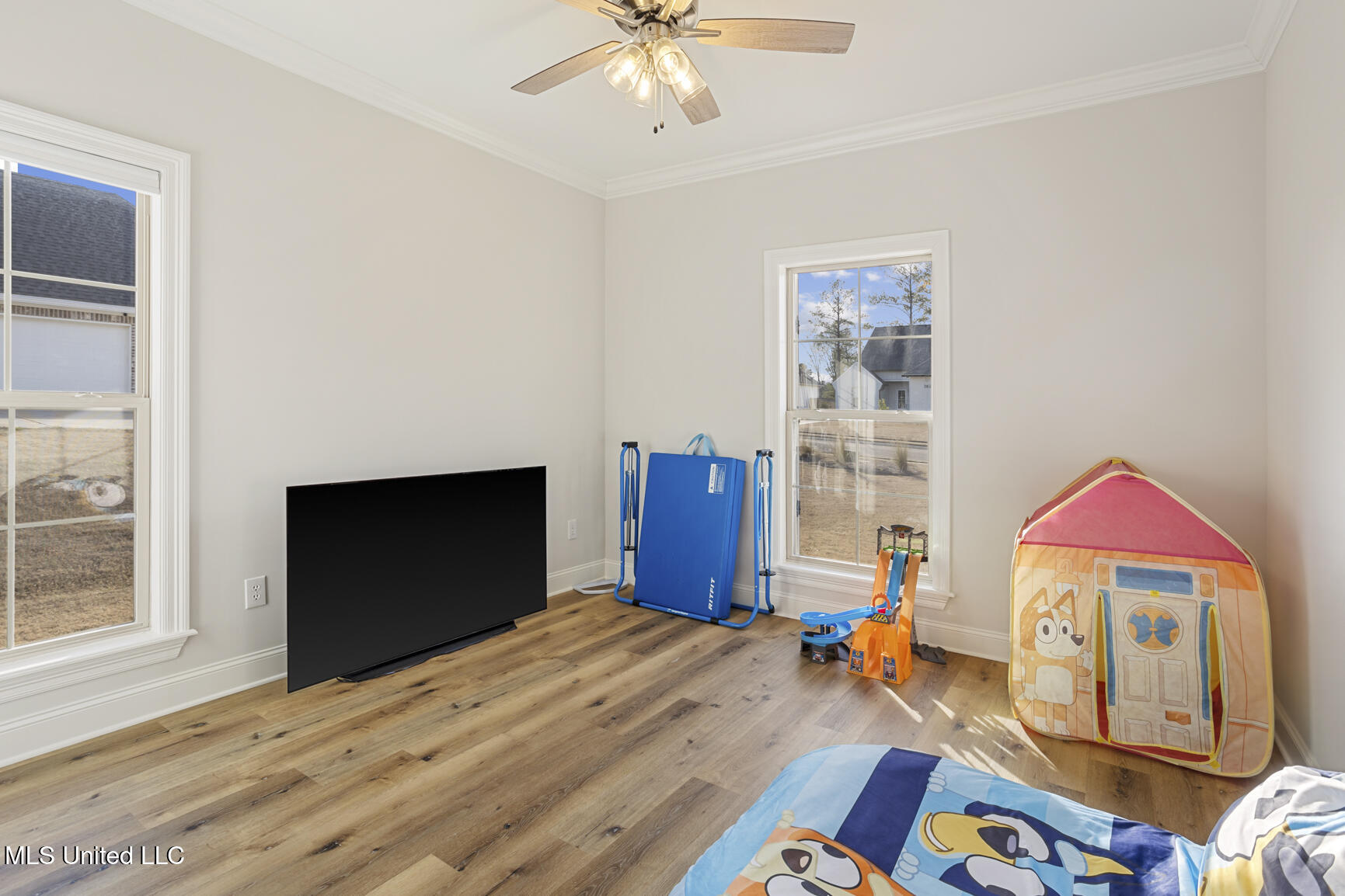 261 Kingswood Place