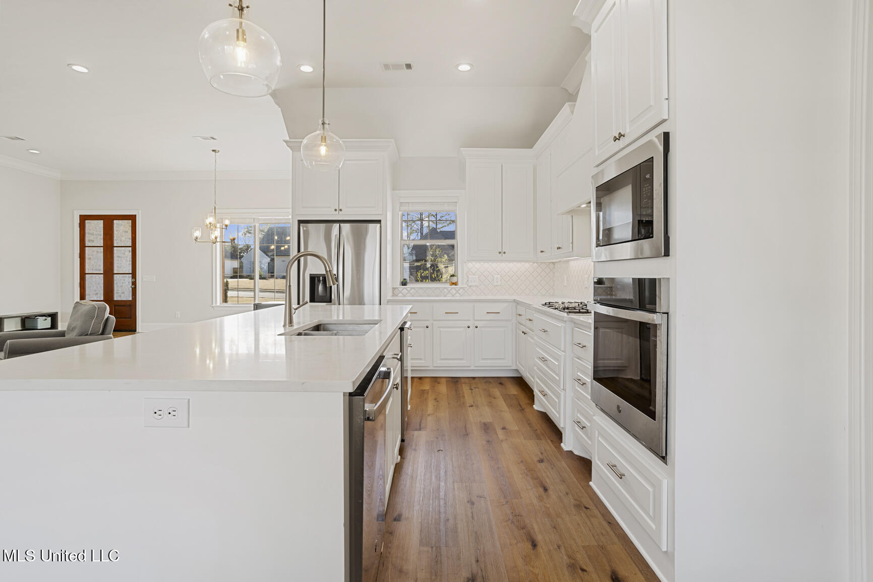261 Kingswood Place