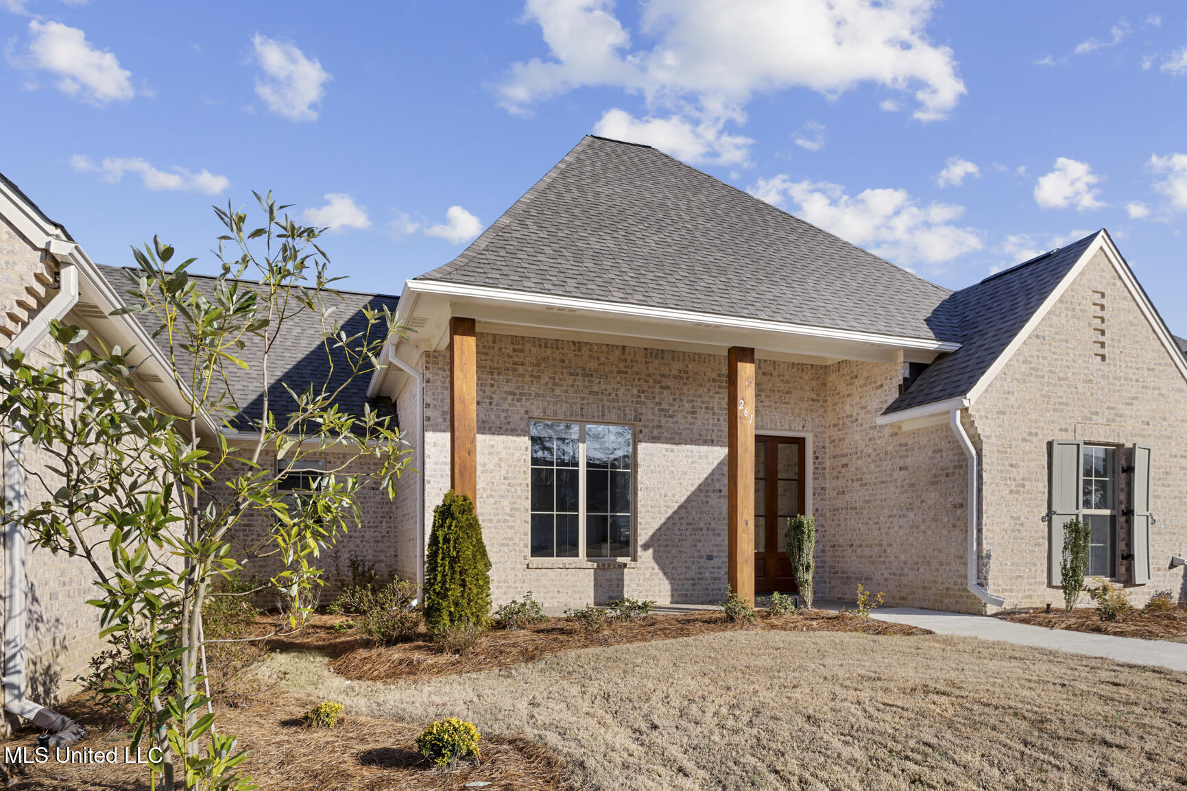 261 Kingswood Place
