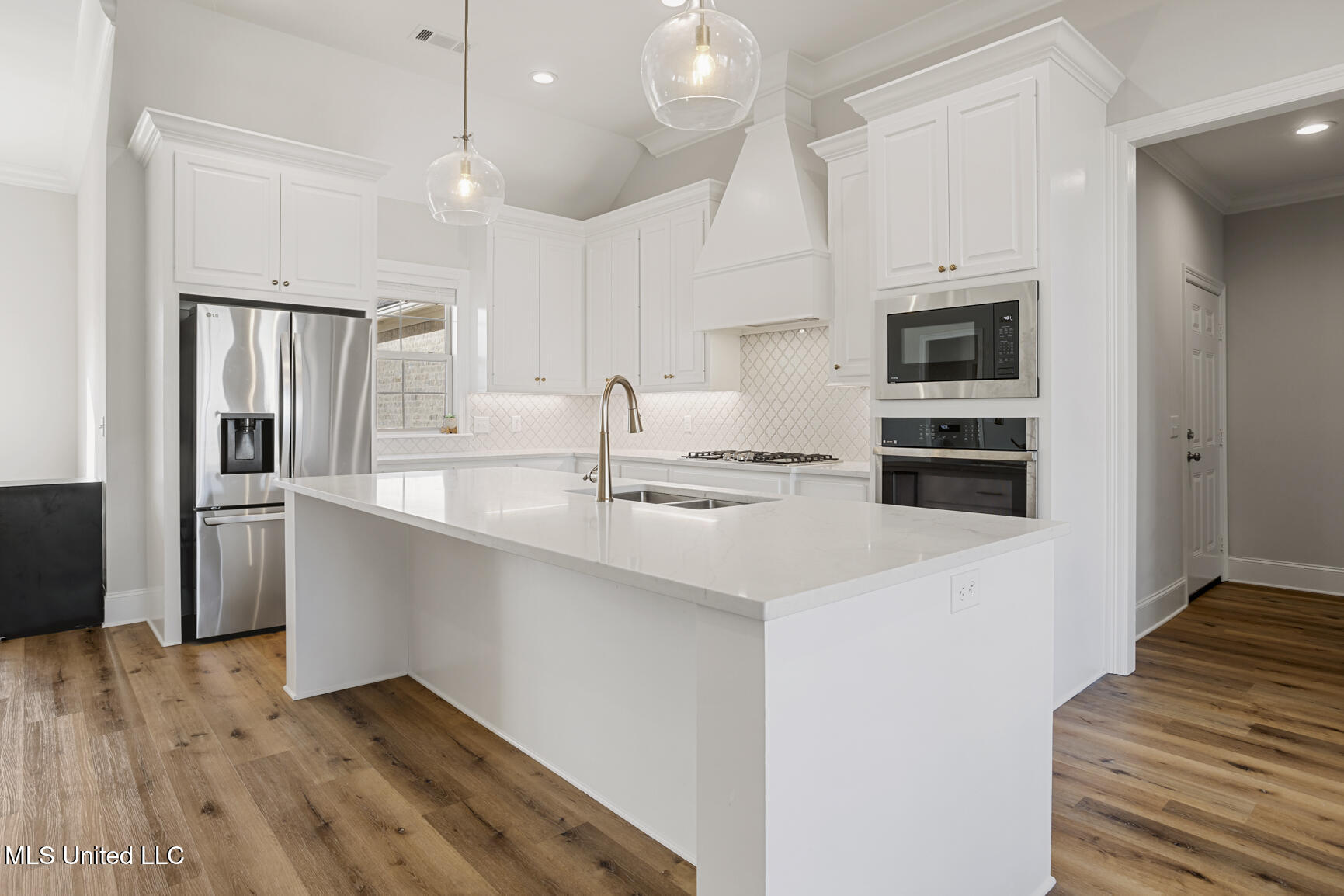 261 Kingswood Place