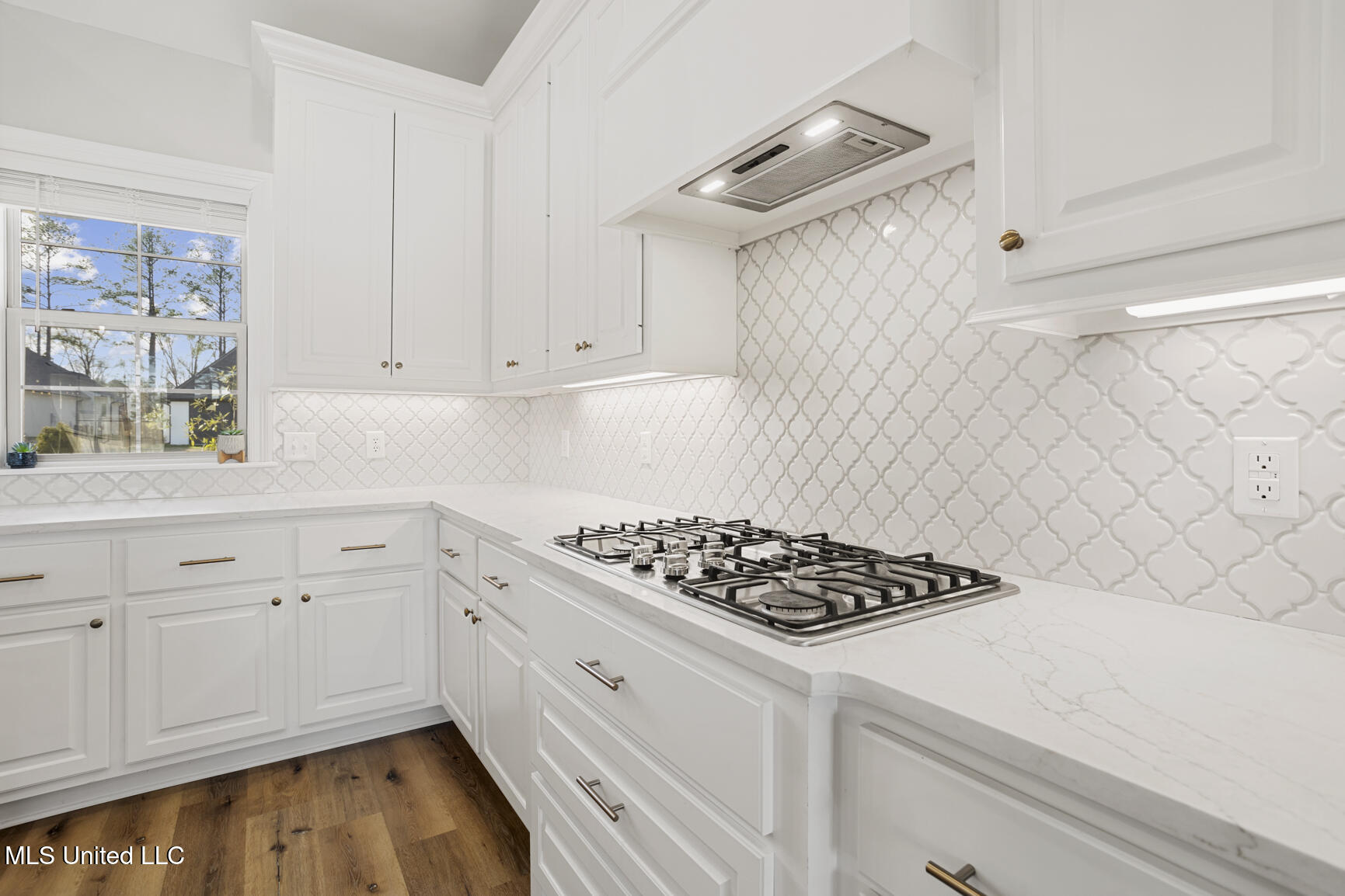261 Kingswood Place