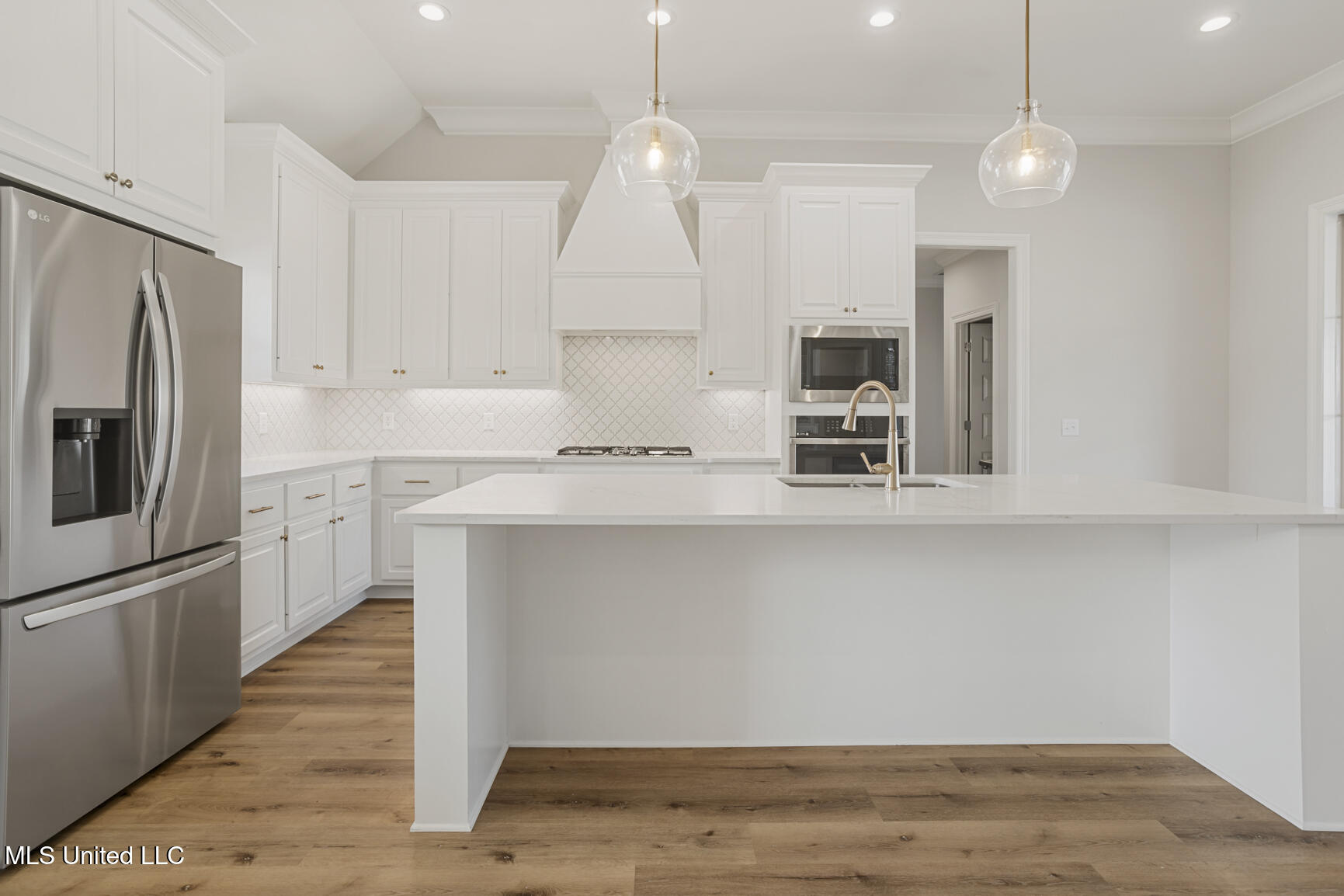 261 Kingswood Place