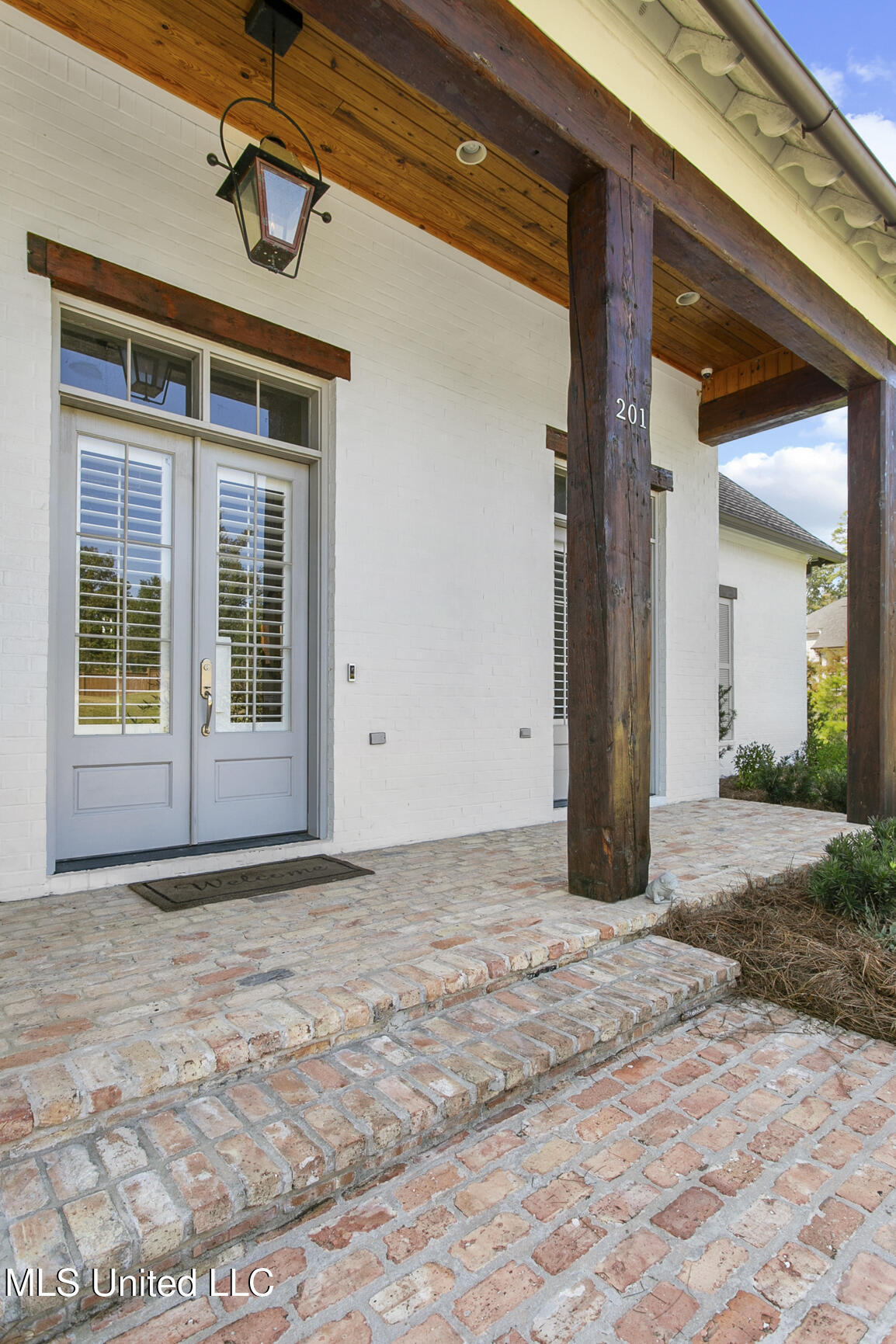 201 Hidden Creek Circle