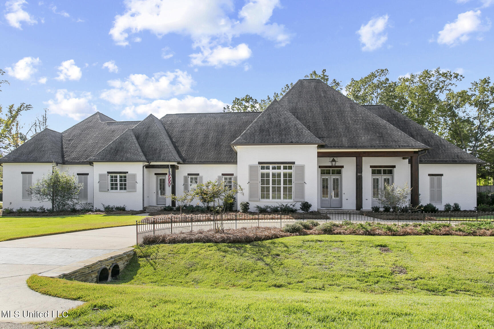 201 Hidden Creek Circle
