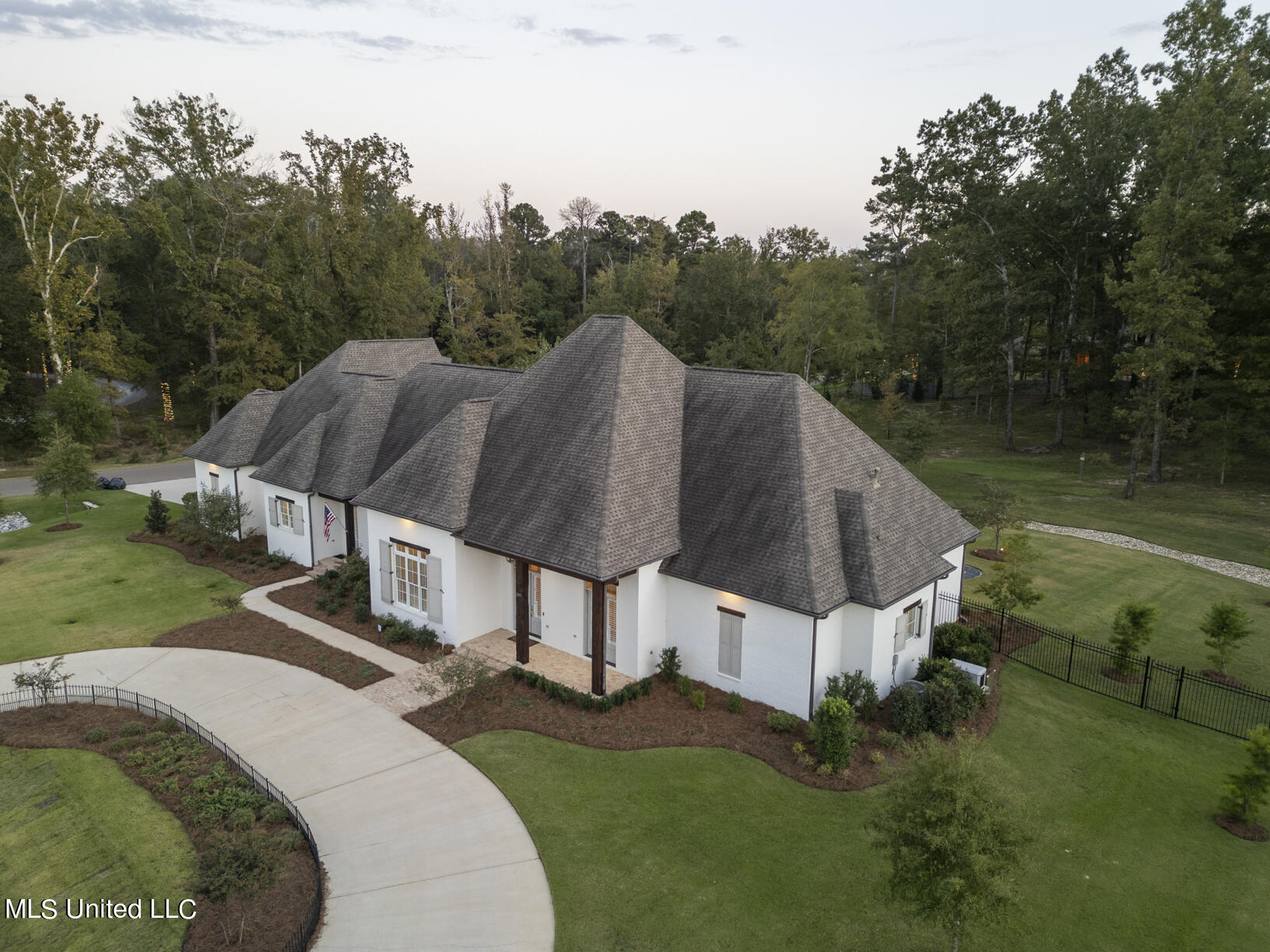 201 Hidden Creek Circle