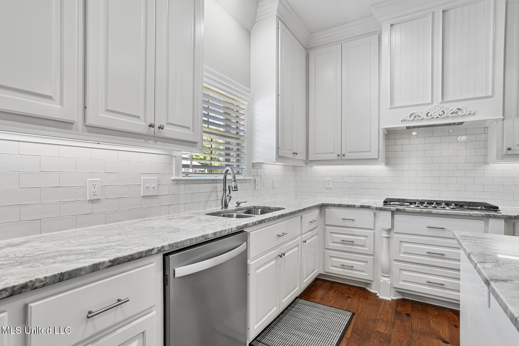 126 Nestling Cove