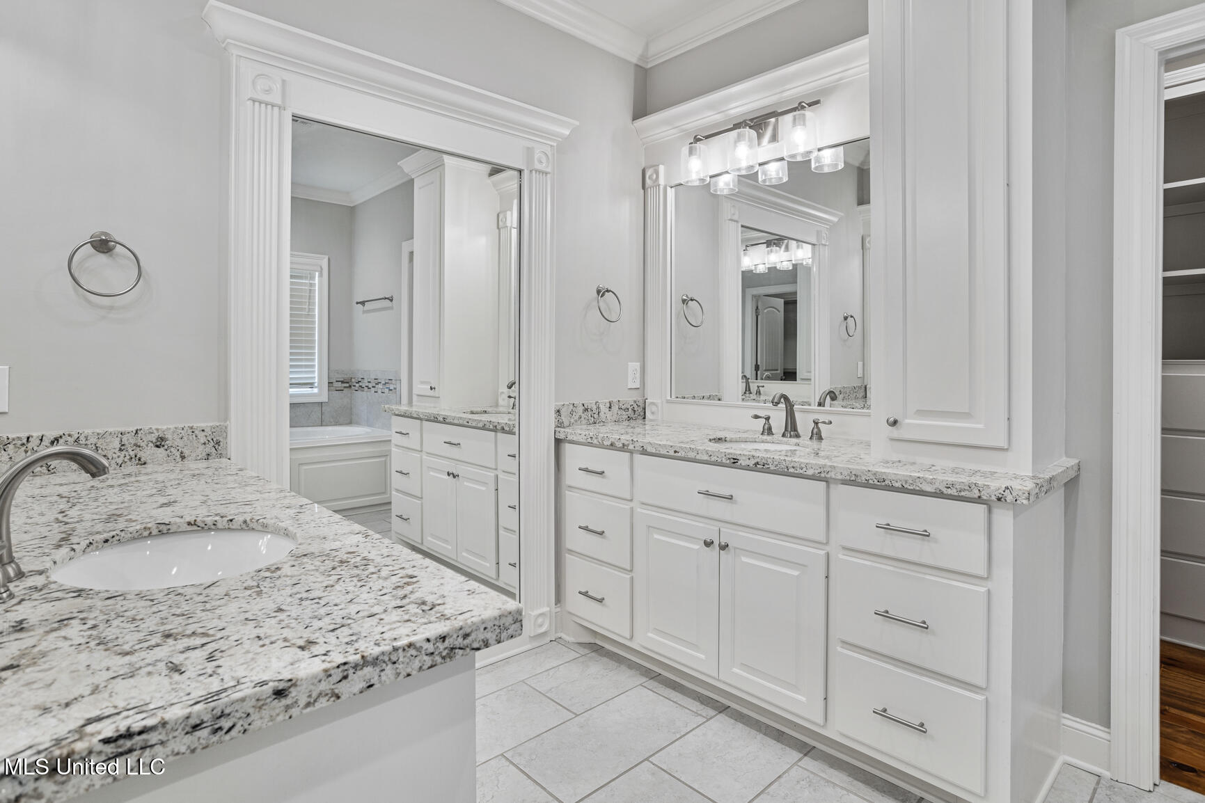 126 Nestling Cove