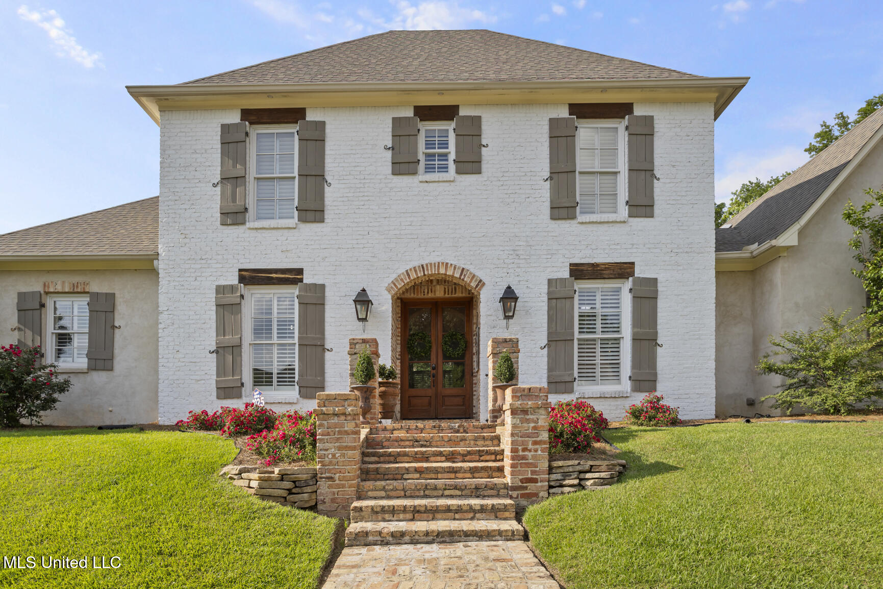 100 Catherine Cove