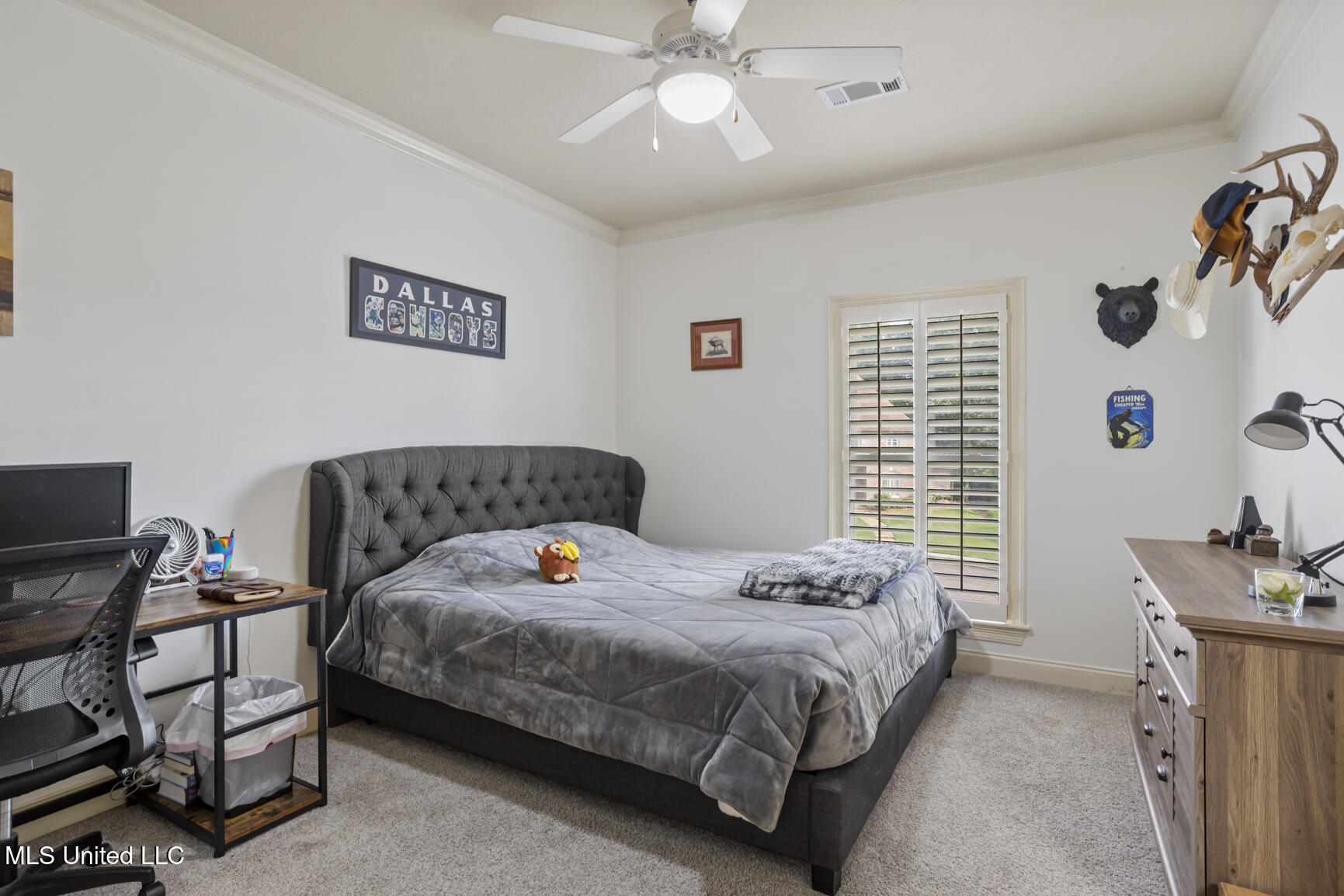 100 Catherine Cove