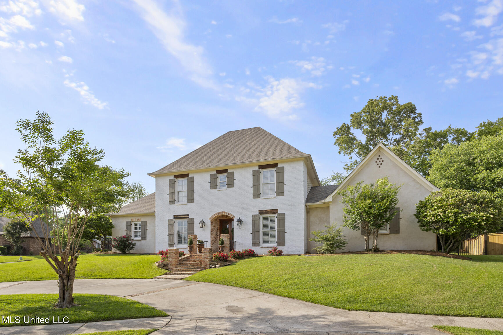 100 Catherine Cove