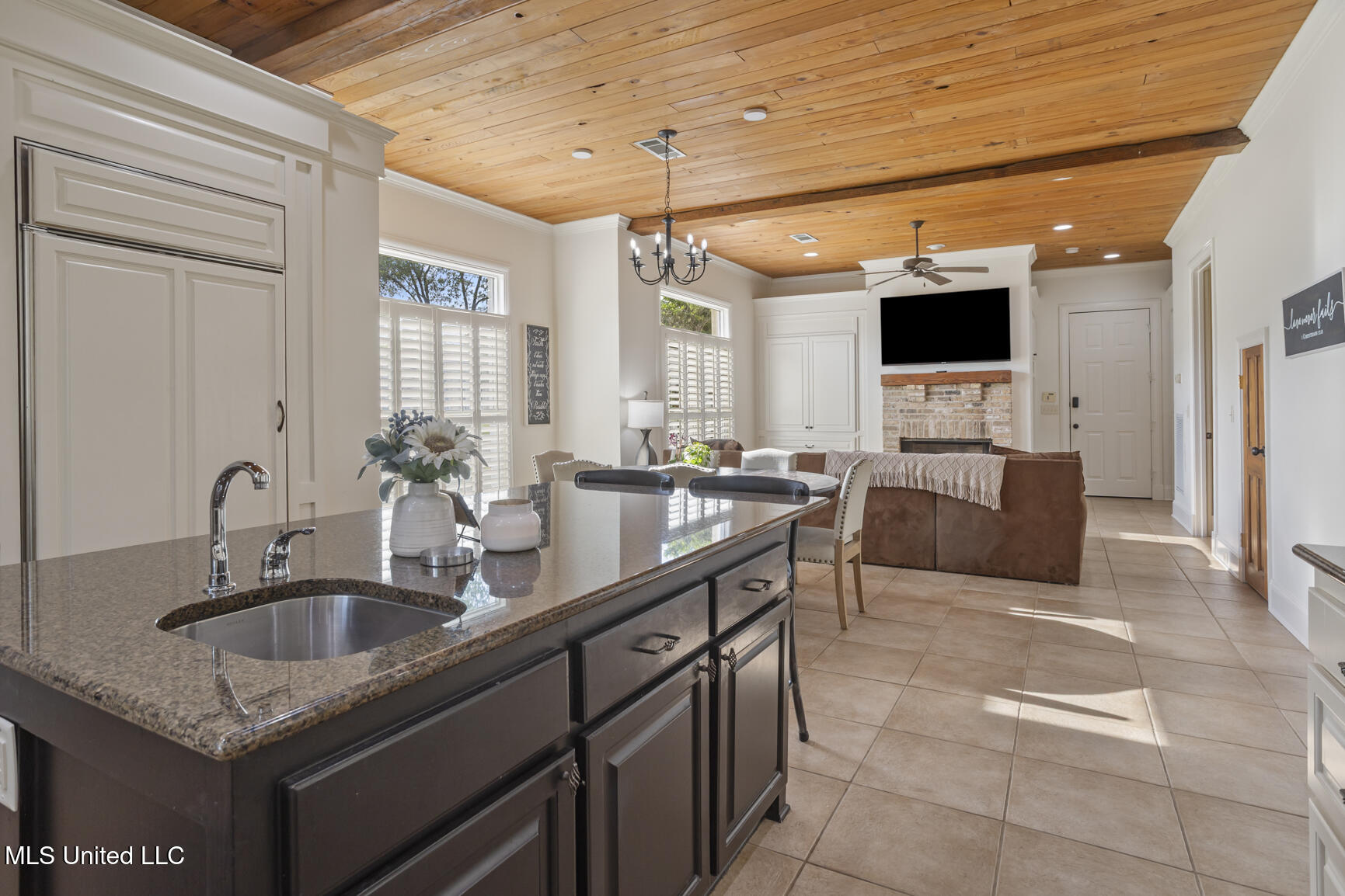100 Catherine Cove