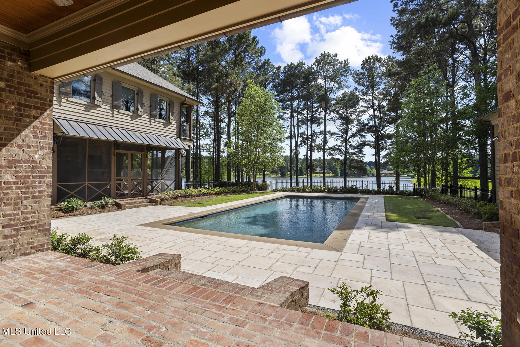 111 Johnstone Drive