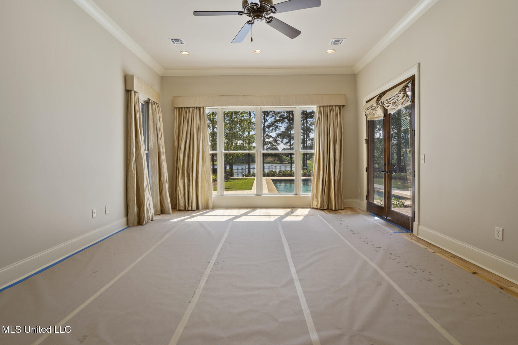 111 Johnstone Drive