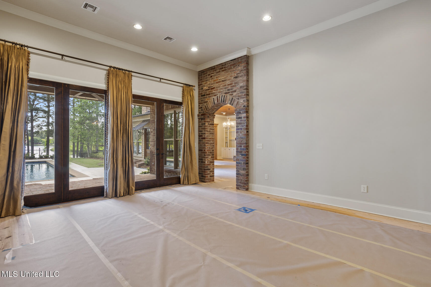 111 Johnstone Drive