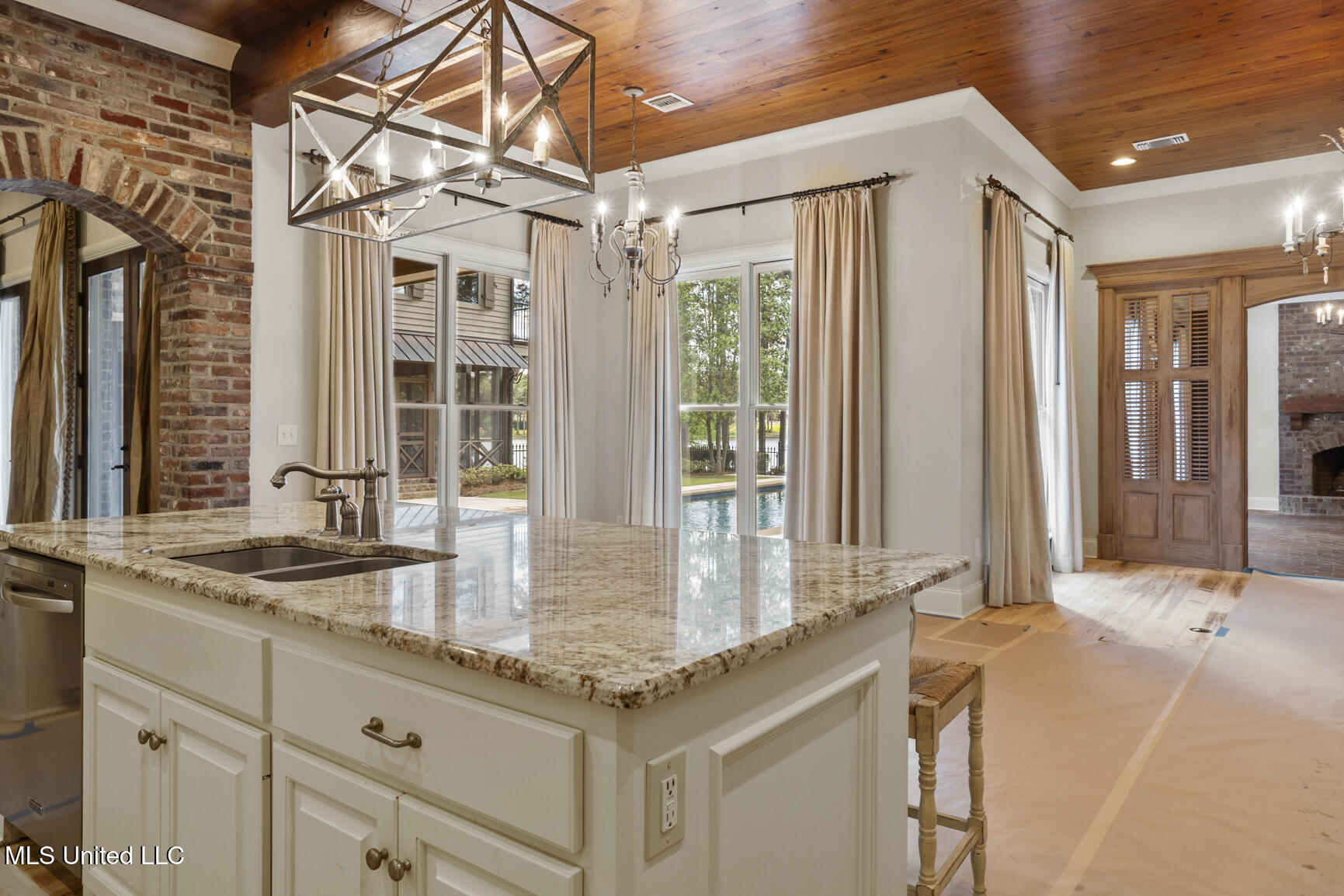 111 Johnstone Drive