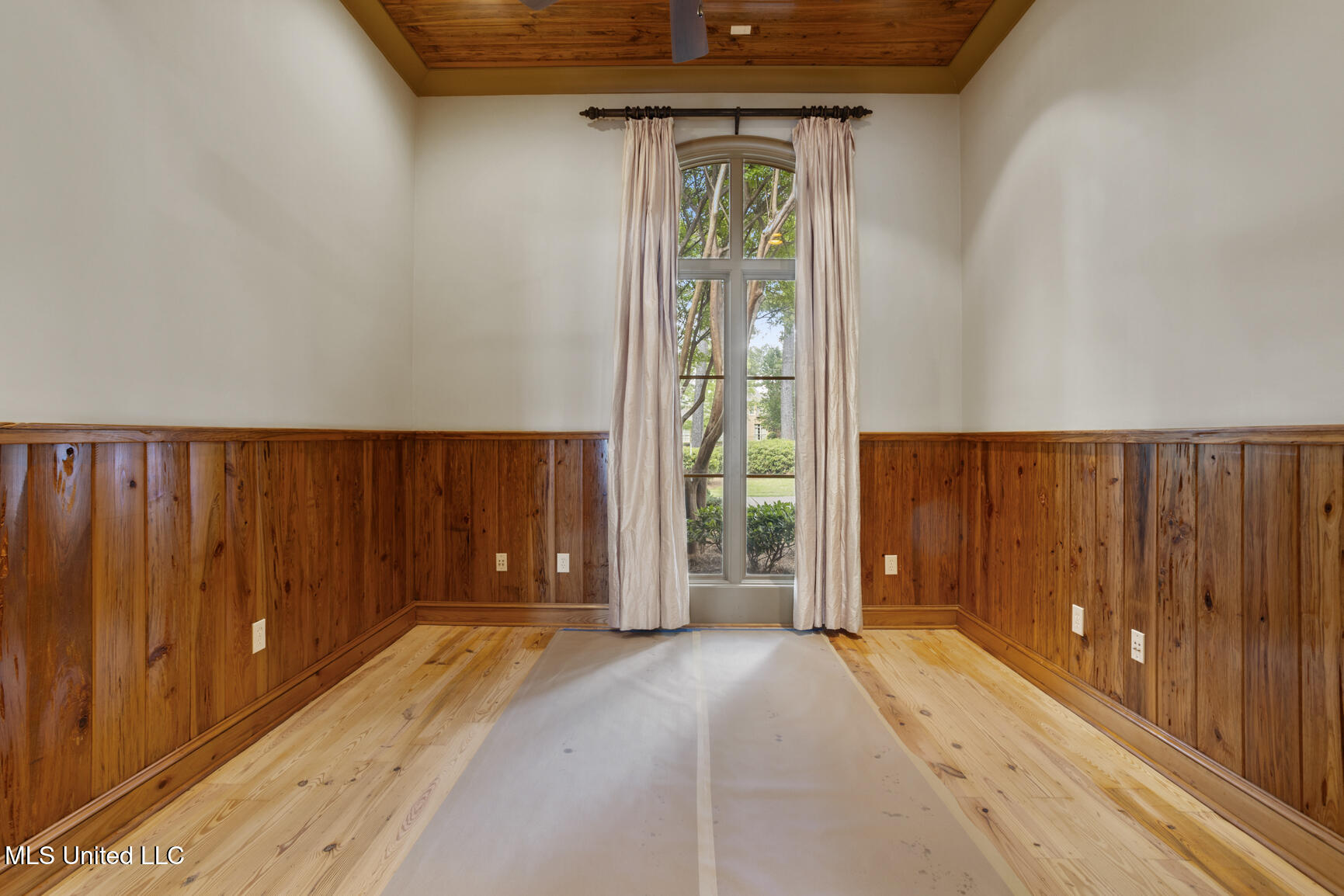 111 Johnstone Drive