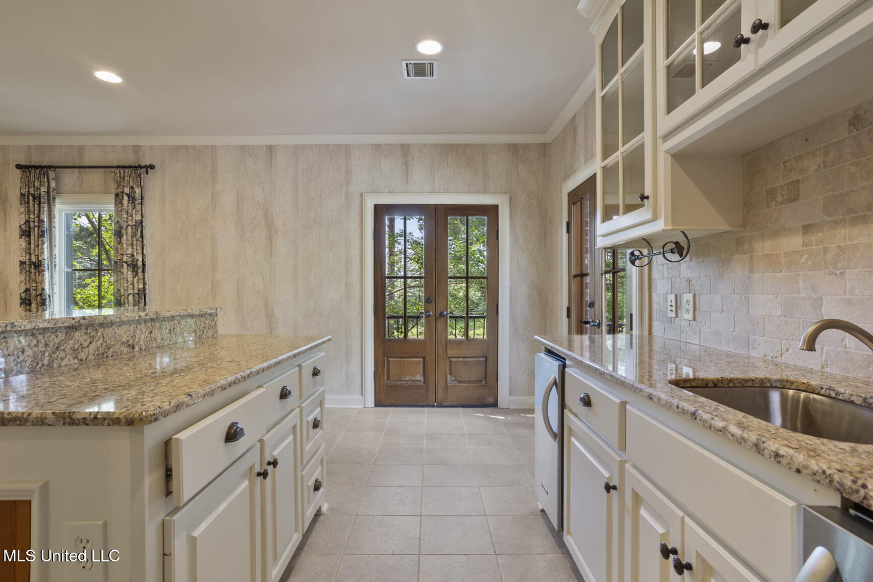 111 Johnstone Drive