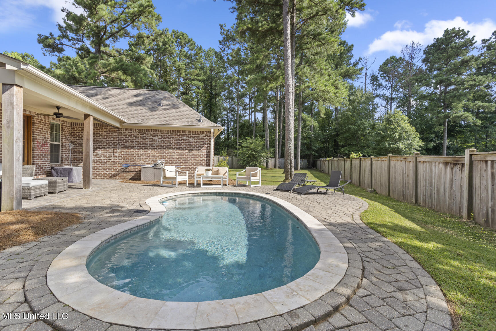 111 Claw Creek Cove