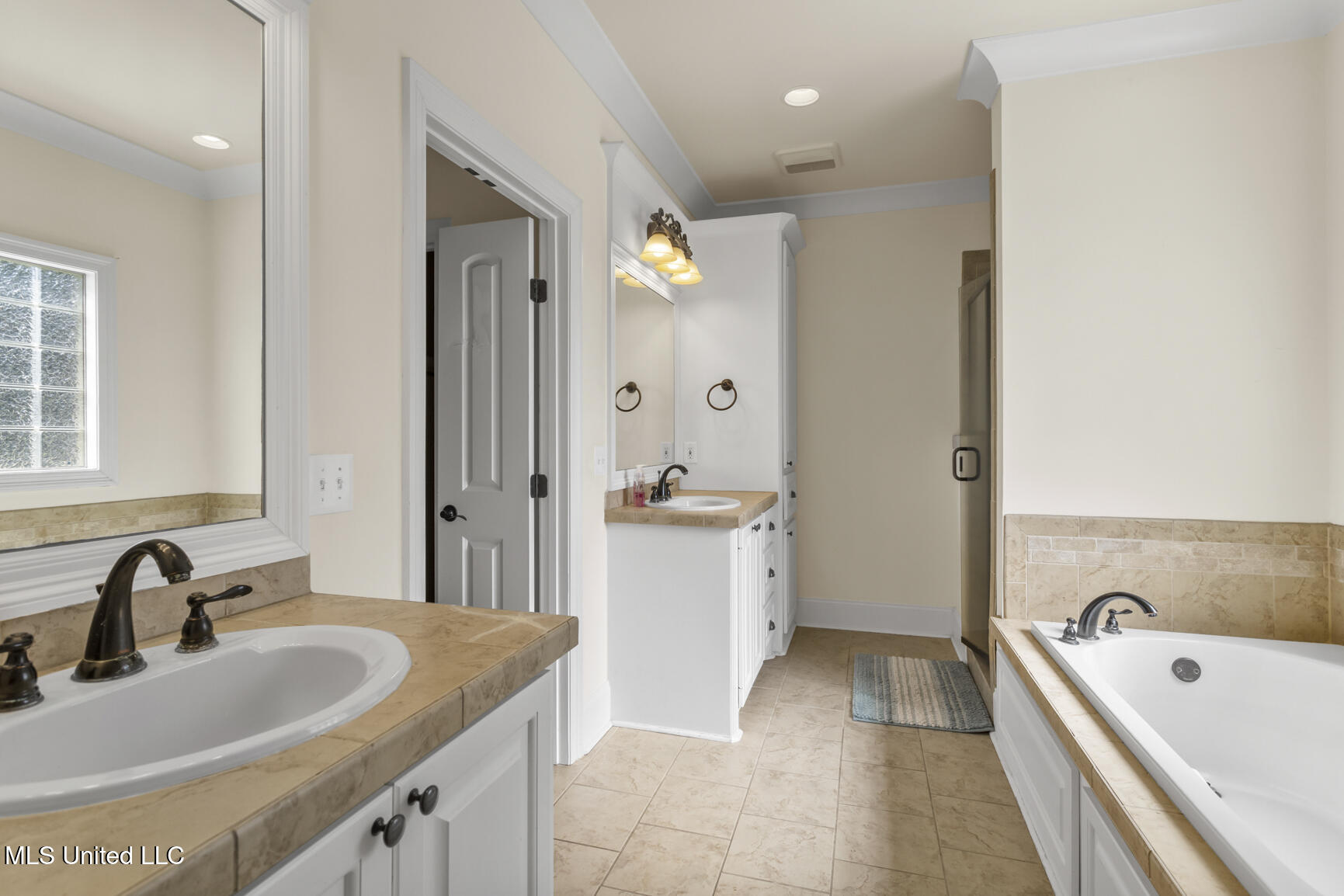 111 Claw Creek Cove