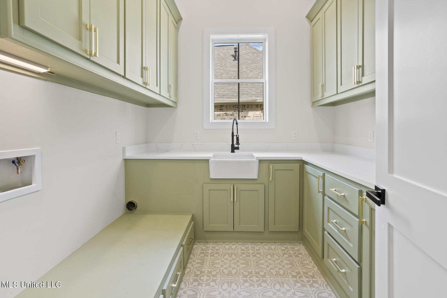 102 Venice Circle, Madison