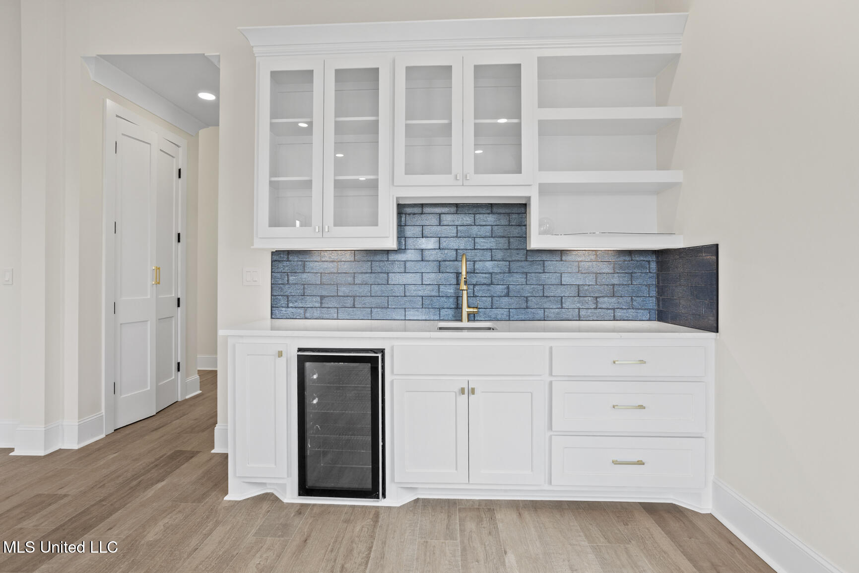 102 Venice Circle, Madison