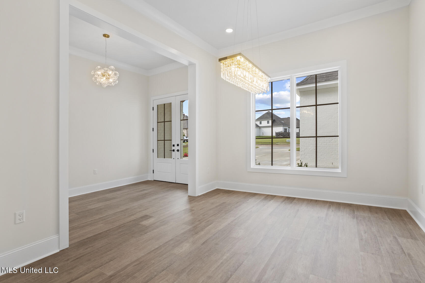 102 Venice Circle, Madison